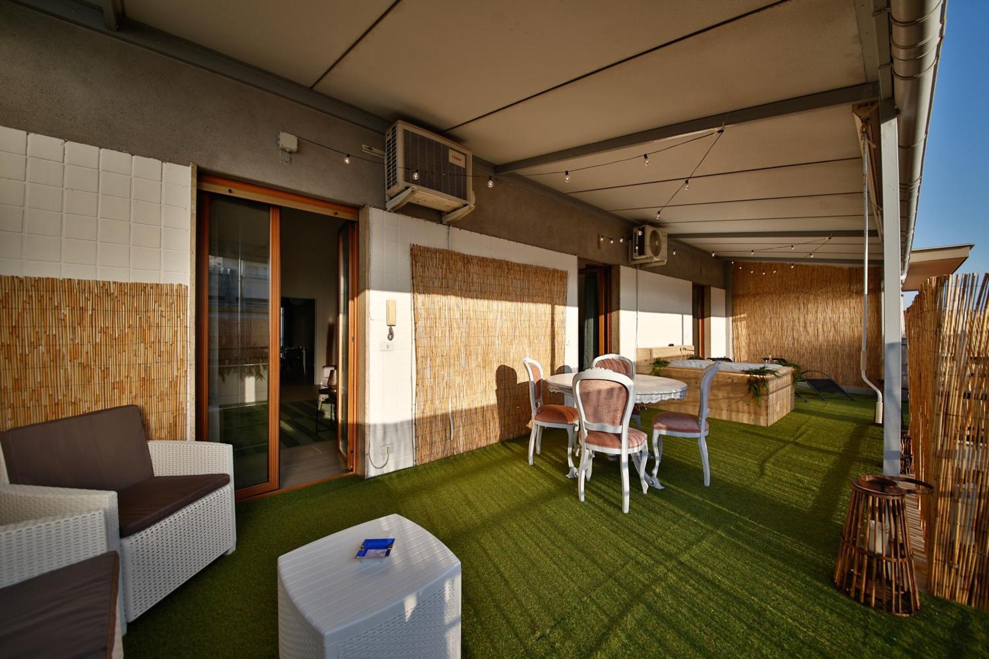 Atticoderossi A 500mt Da Stazione&centrostorico Apartment