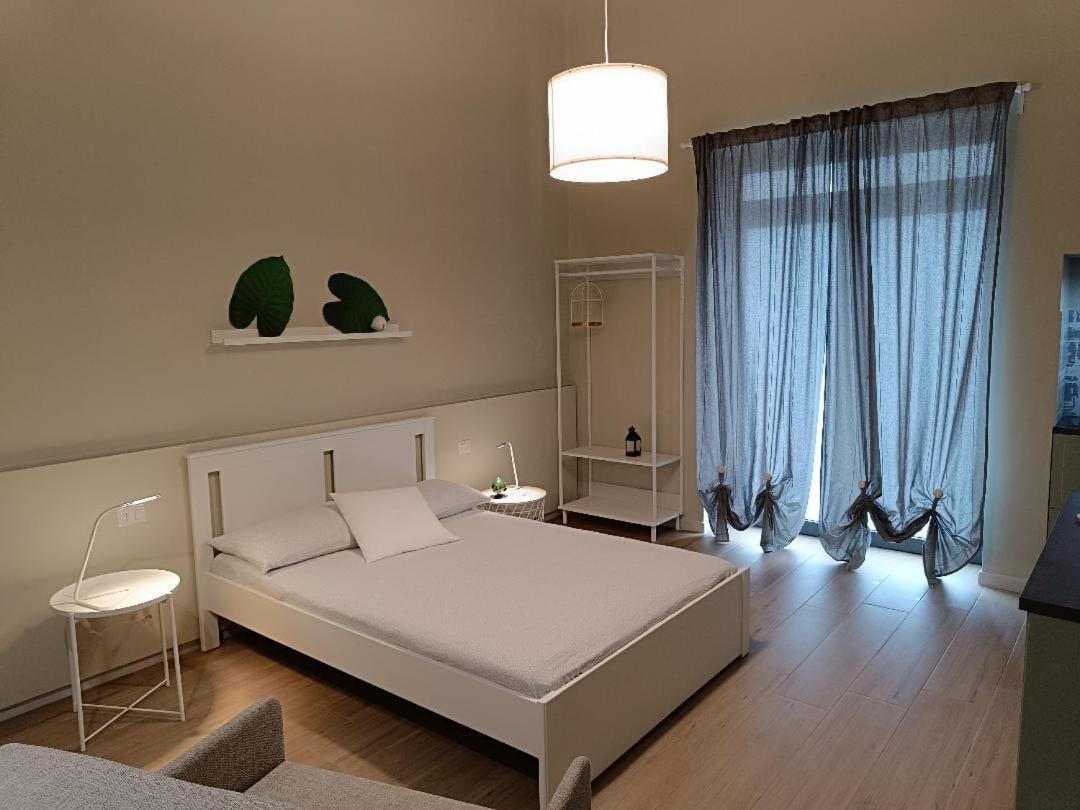 Simply House In Twin Apartment
