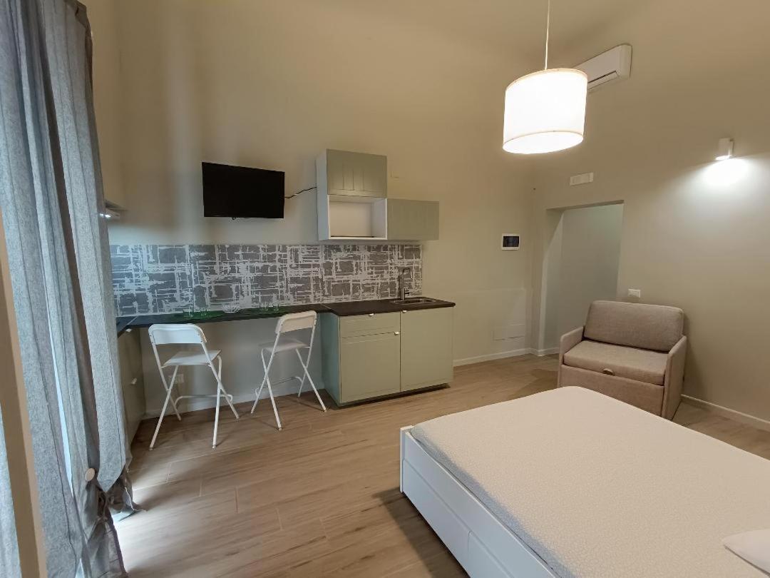 Simply House In Twin Apartment *