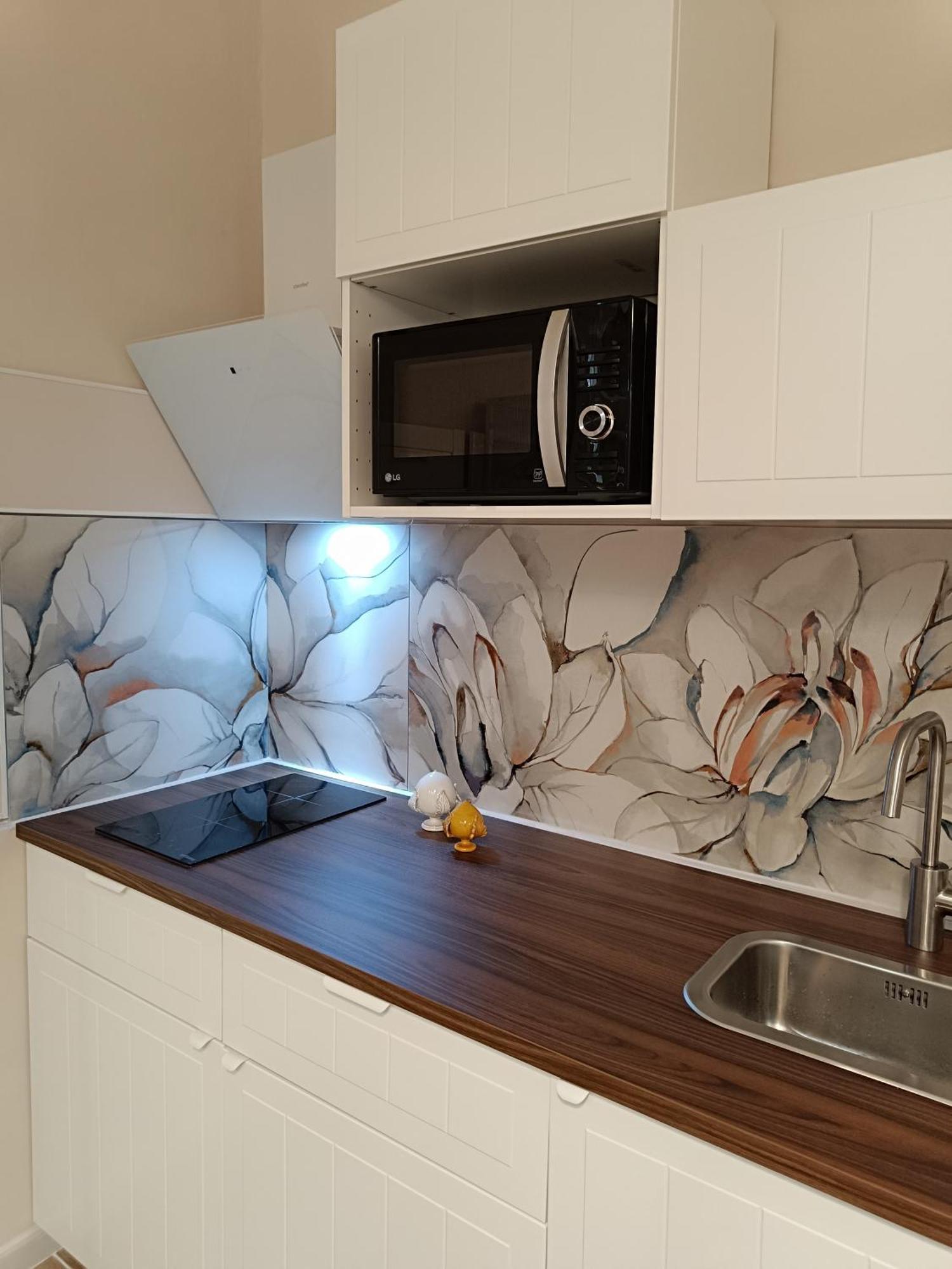 Simply House In Twin Apartment