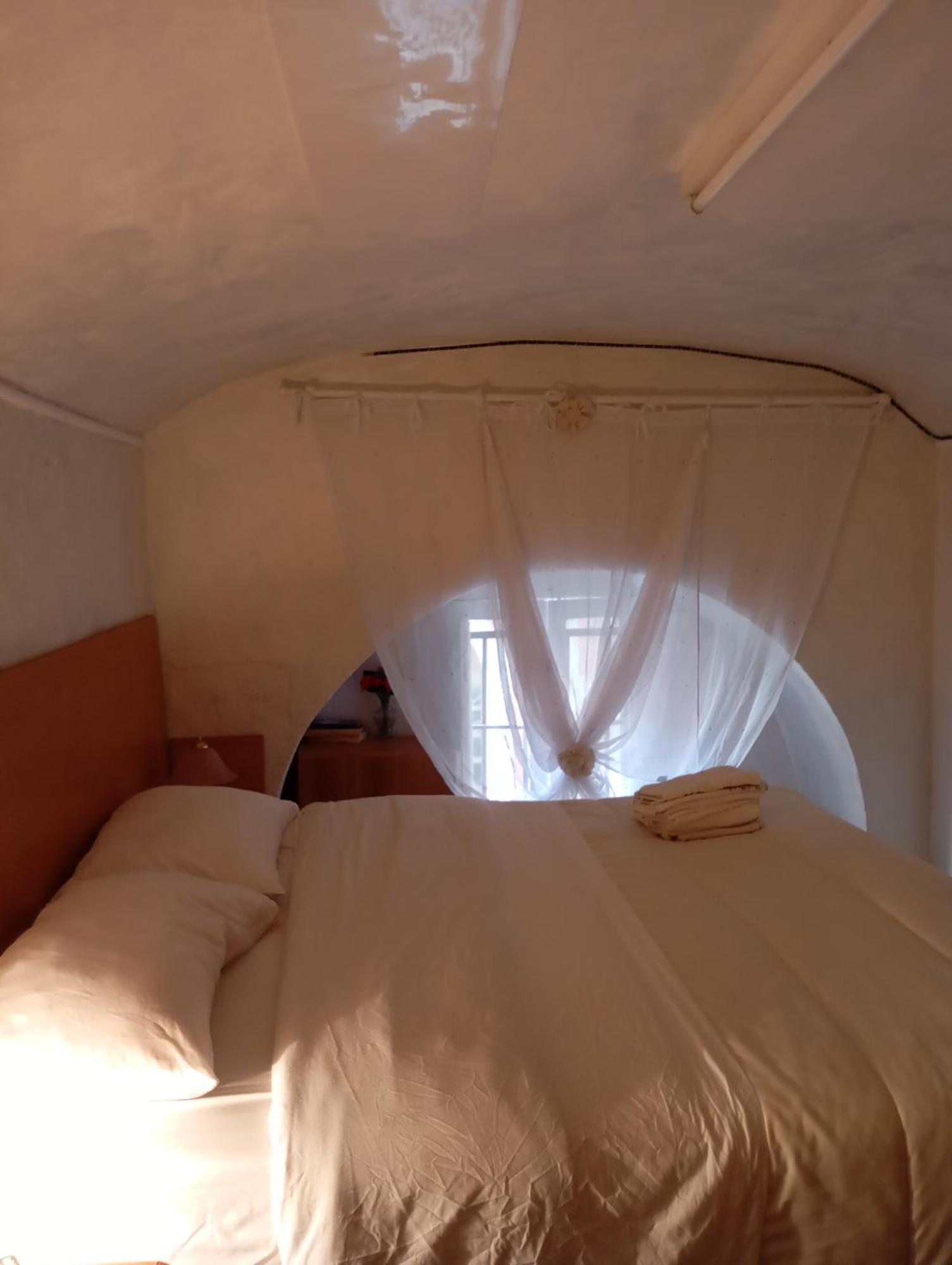 Arch House *