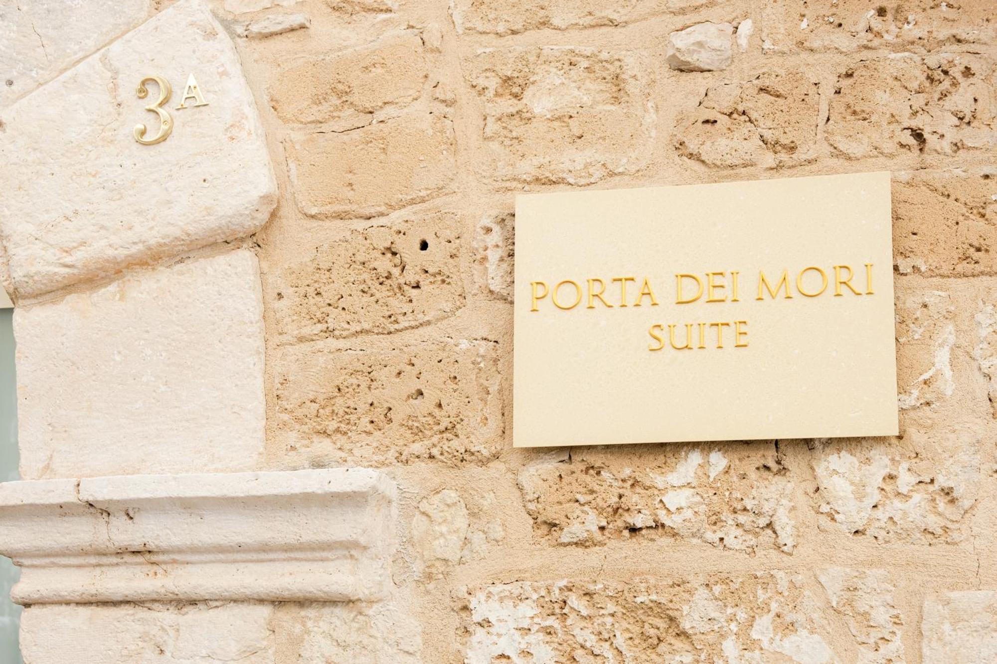 Porta Dei Mori Bari