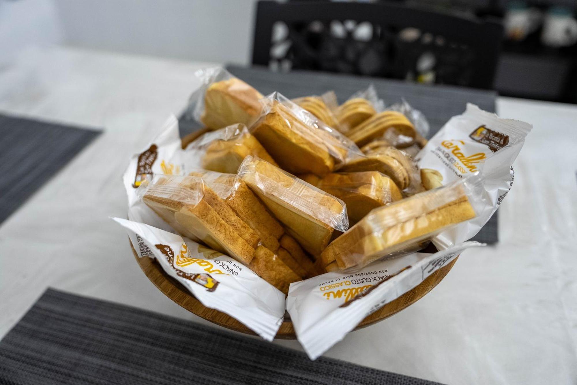 Ada's * Bari