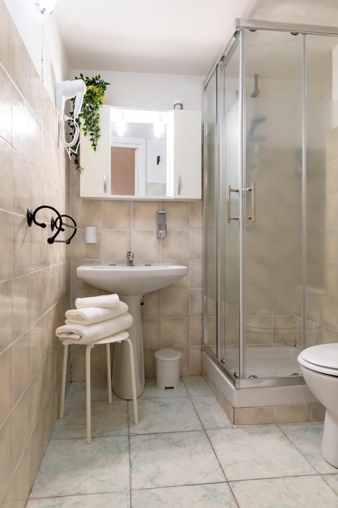 Jasmine - Relax And Comfort In Bari
