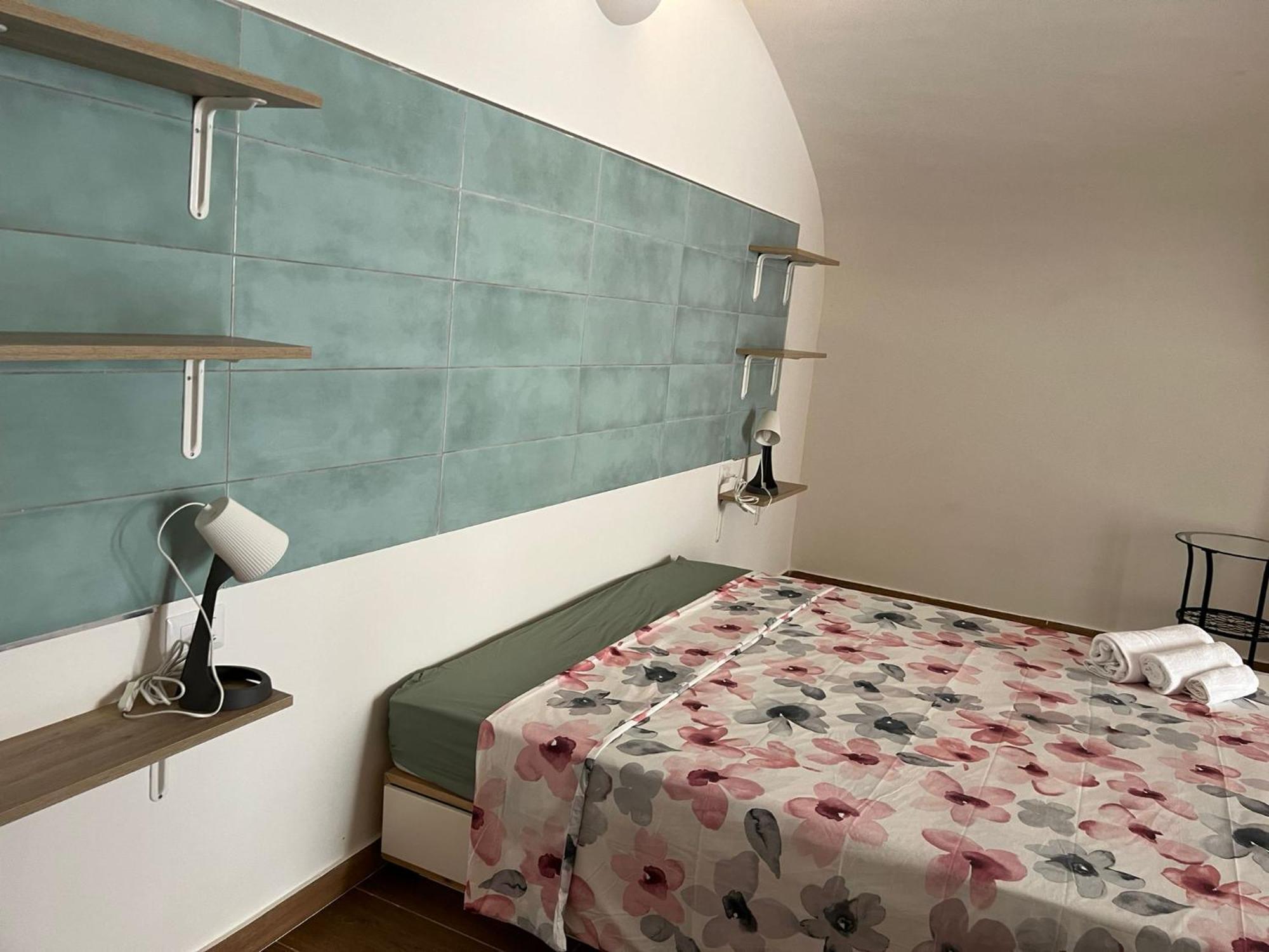 Characteristic Garibaldi Apartament Bari