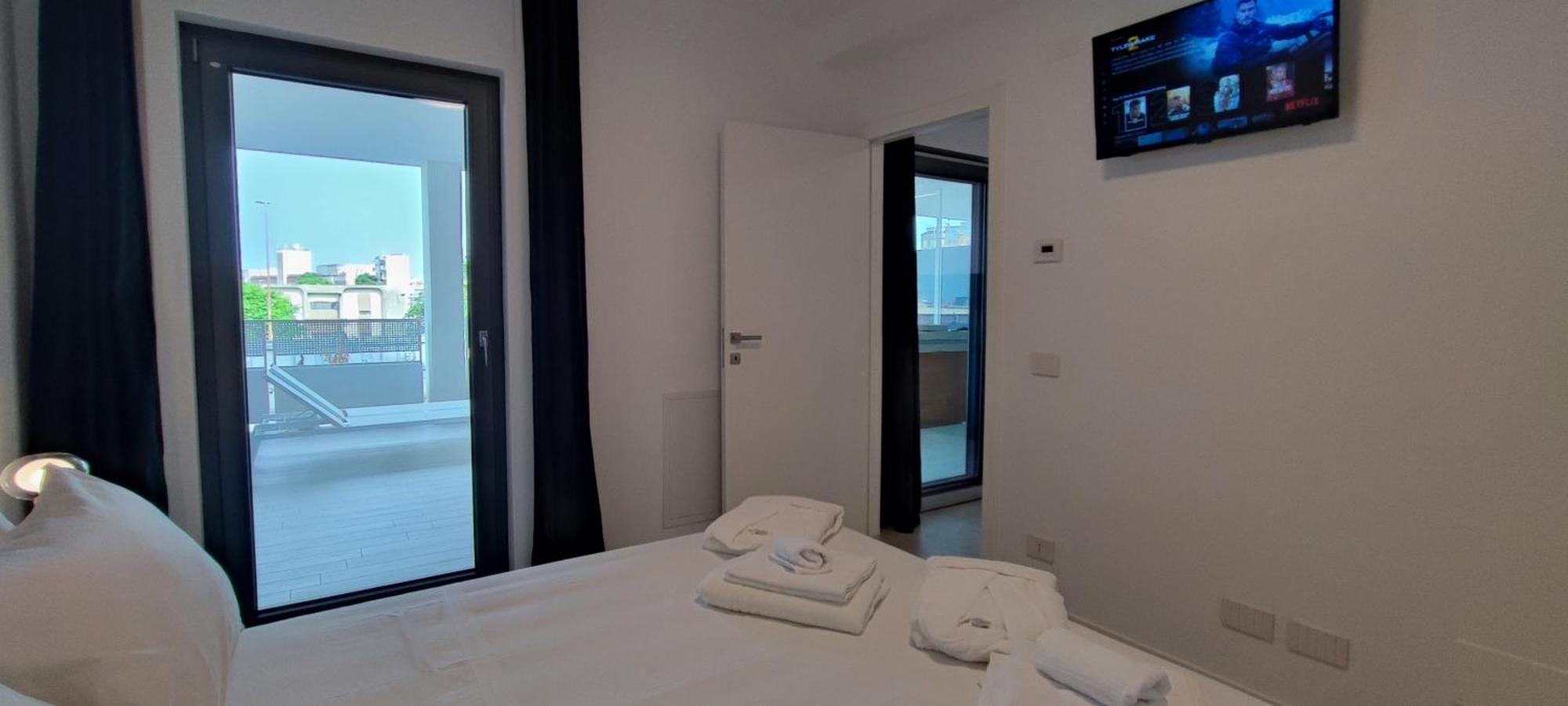 Marisabella 4 *