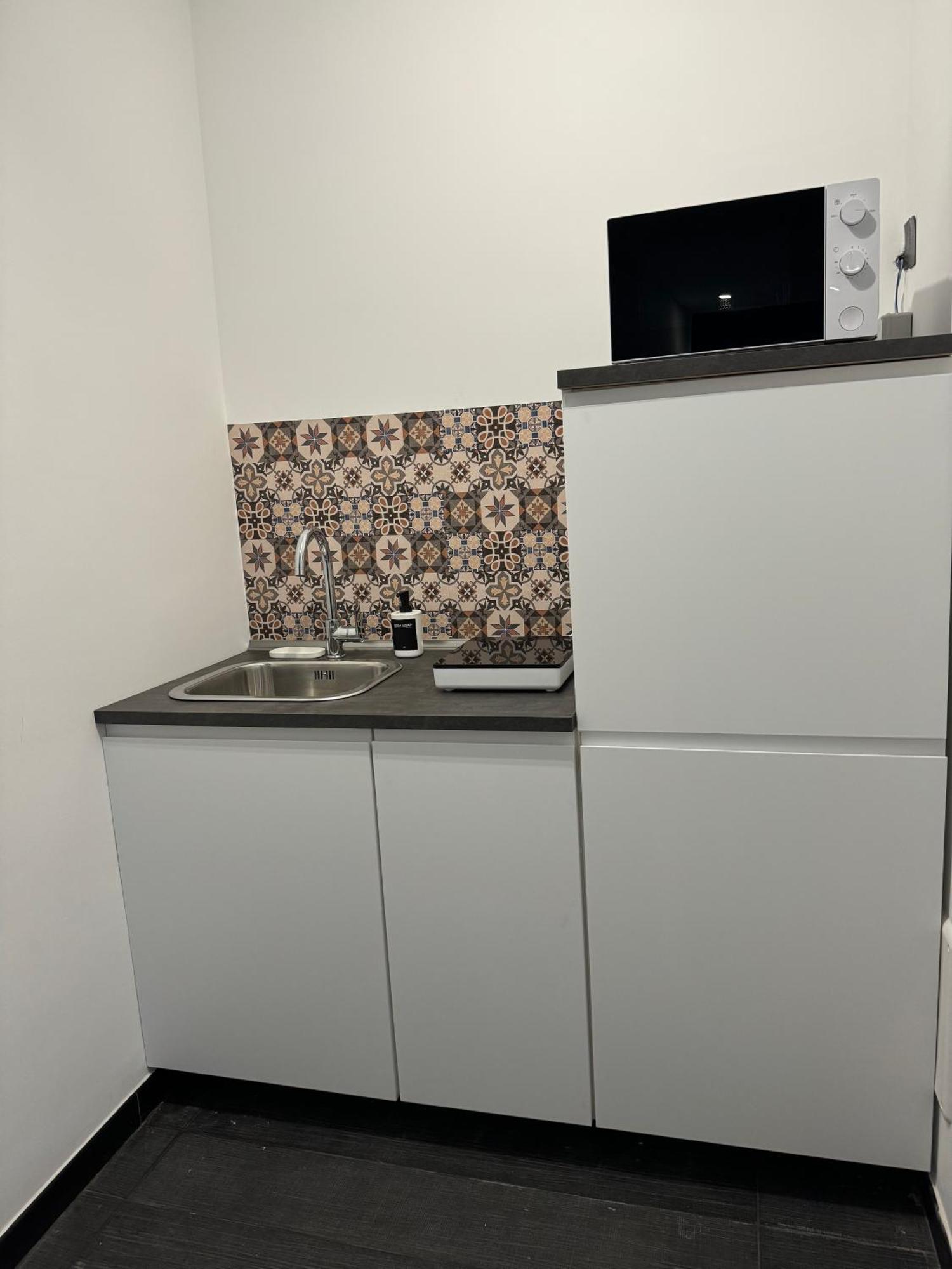 Black & Breakfast Apartment *