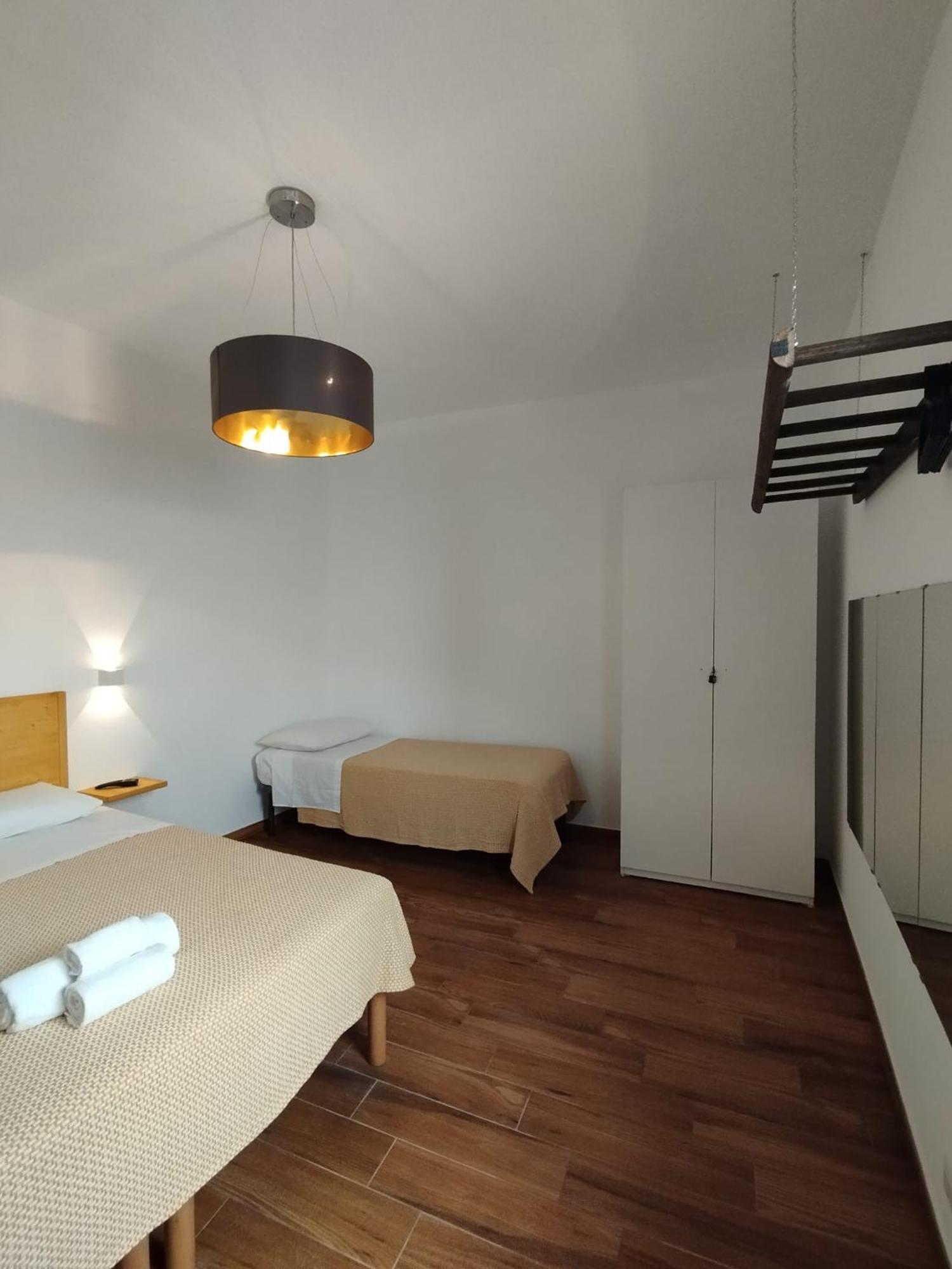 Ravanas 33 * Bari