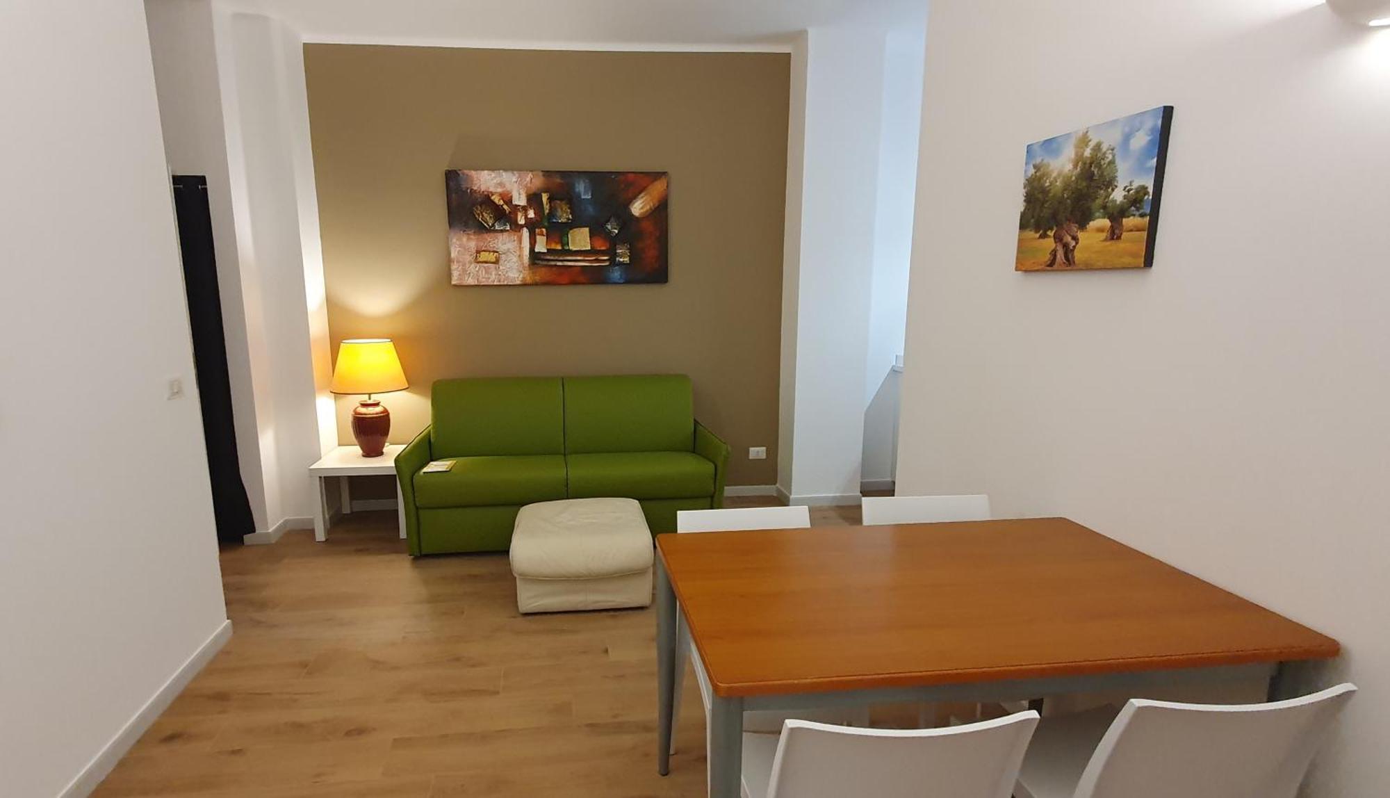 Apartment Iris Qsella Bari