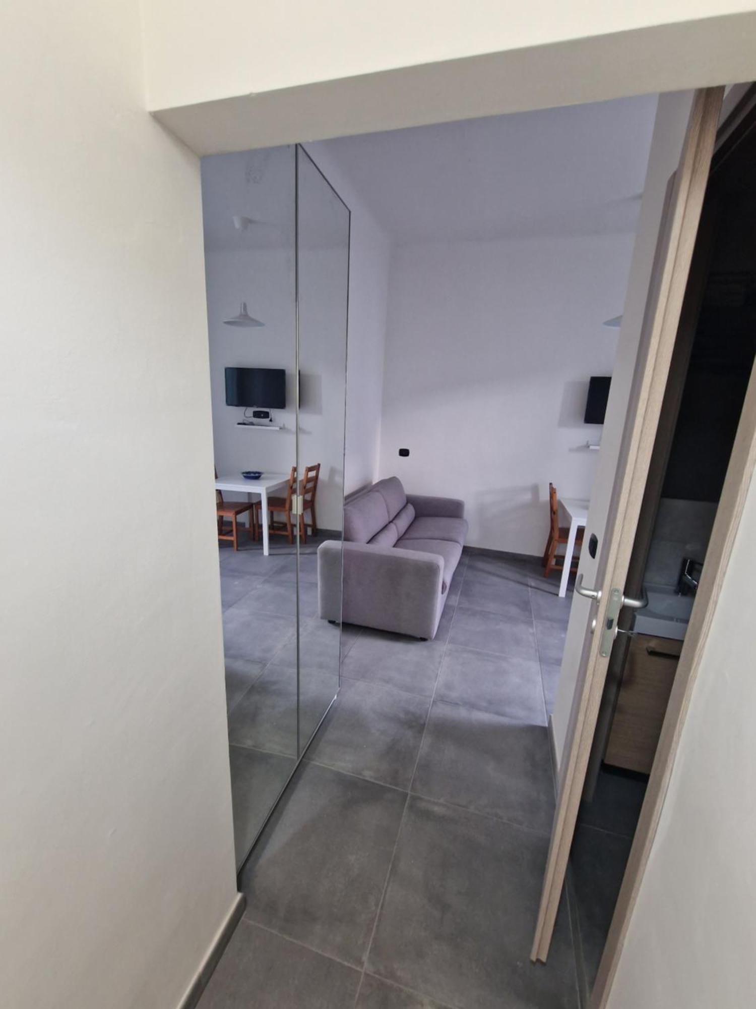Apartment Tiny House Bari