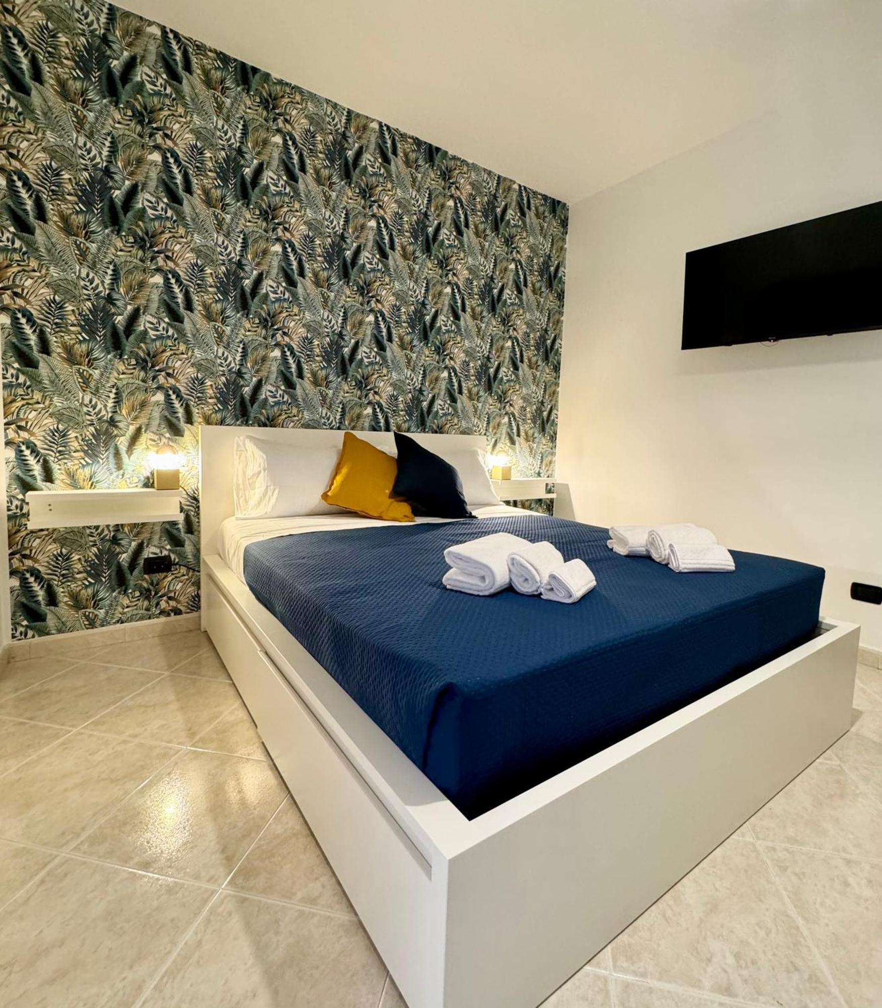 Deca Apartment