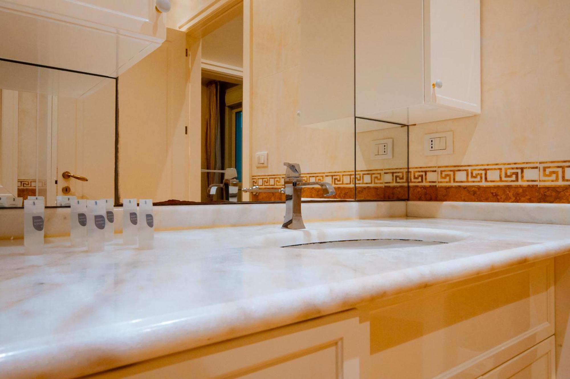 Apartment Dimora Adua *