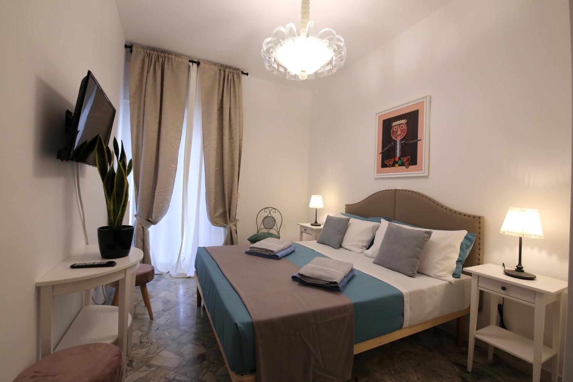 Guest house _ Cavour 156 & Savoia _ *