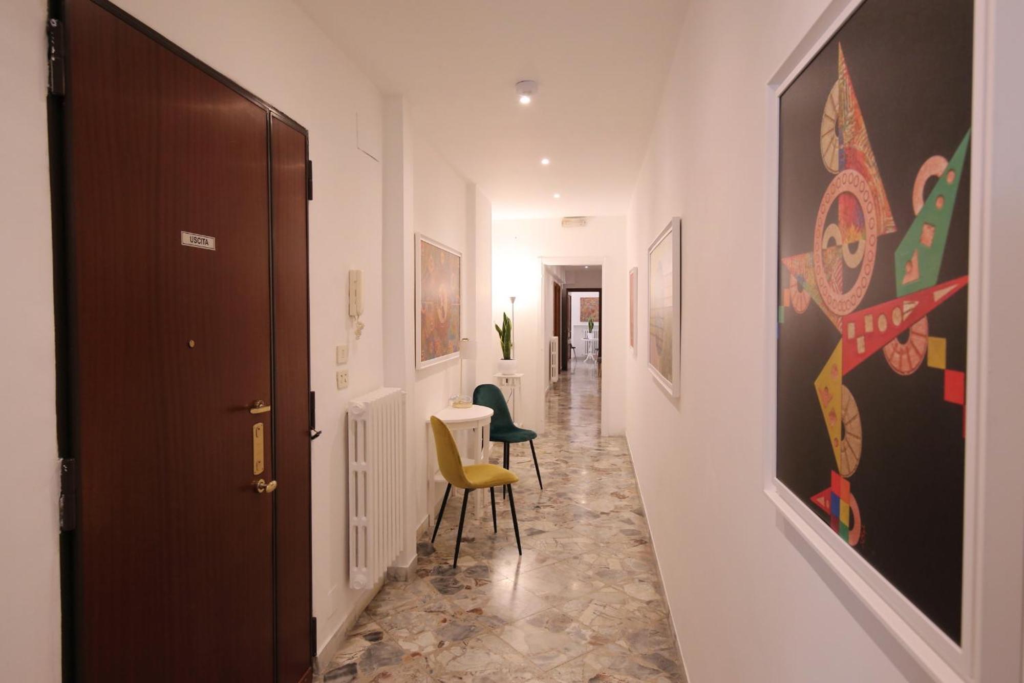 _ Cavour 156 & Savoia _ Bari