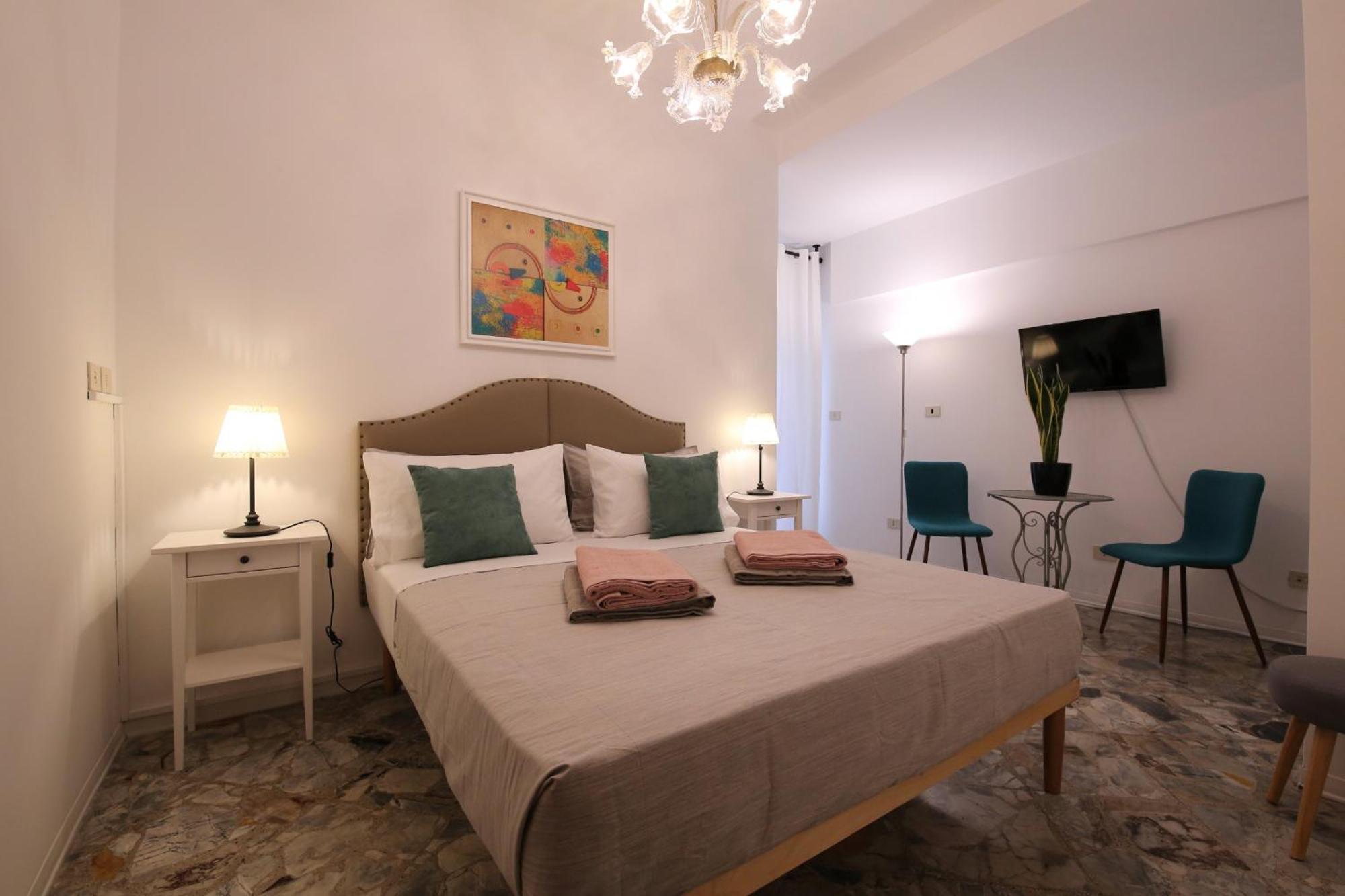 Guest house _ Cavour 156 & Savoia _ *