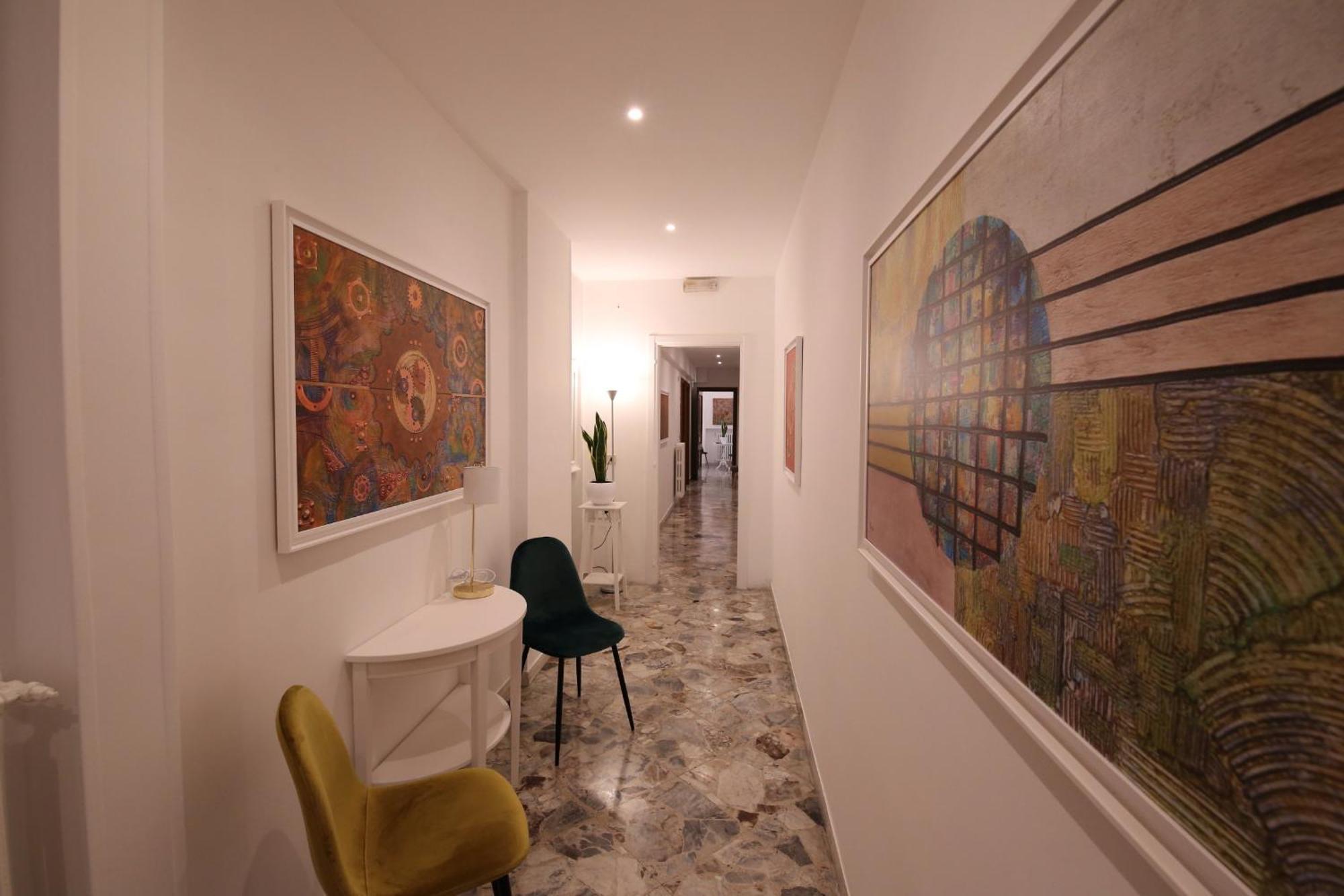 _ Cavour 156 & Savoia _ * Bari