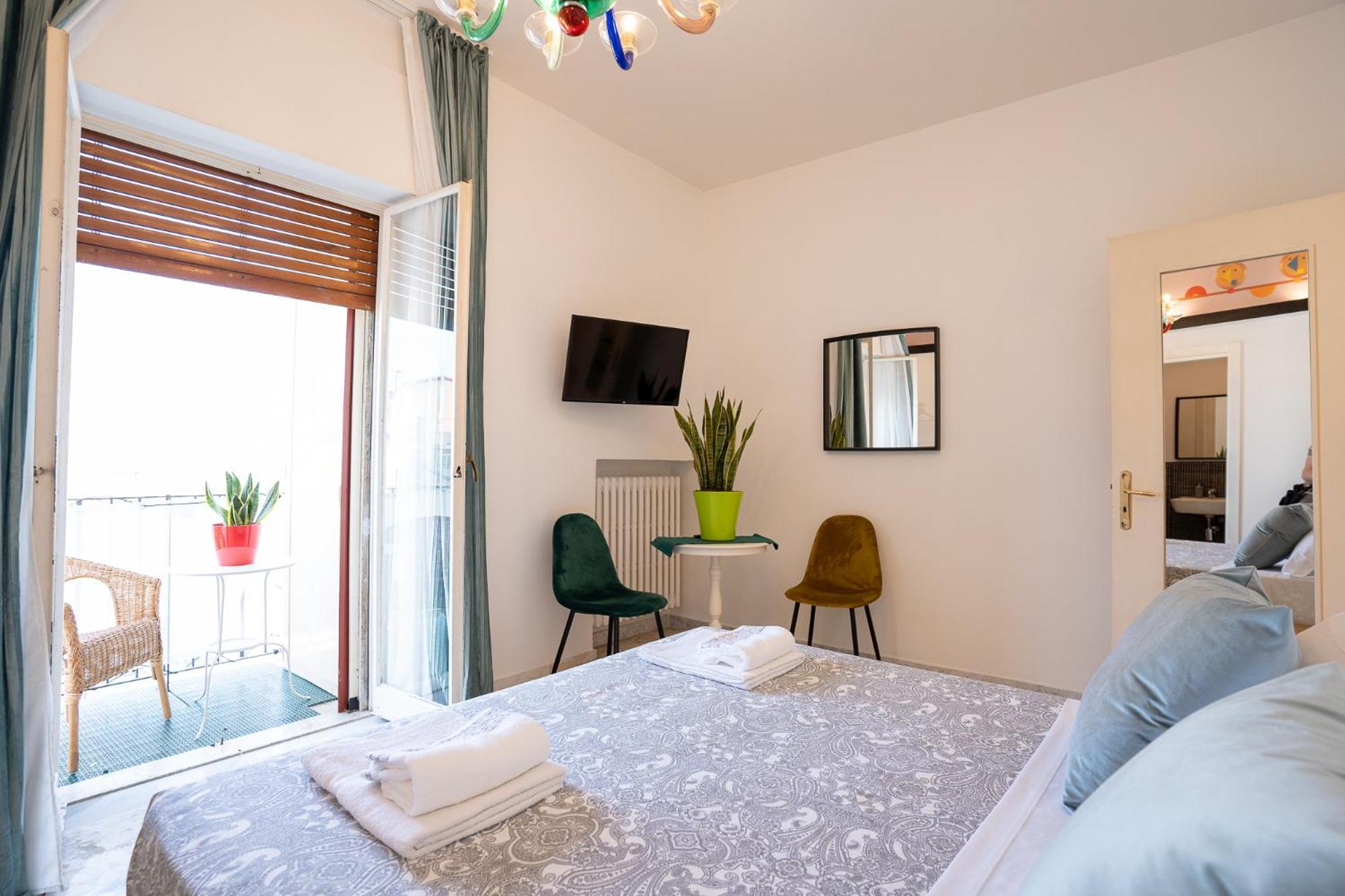 _ Cavour 156 & Savoia _ Guest house Bari