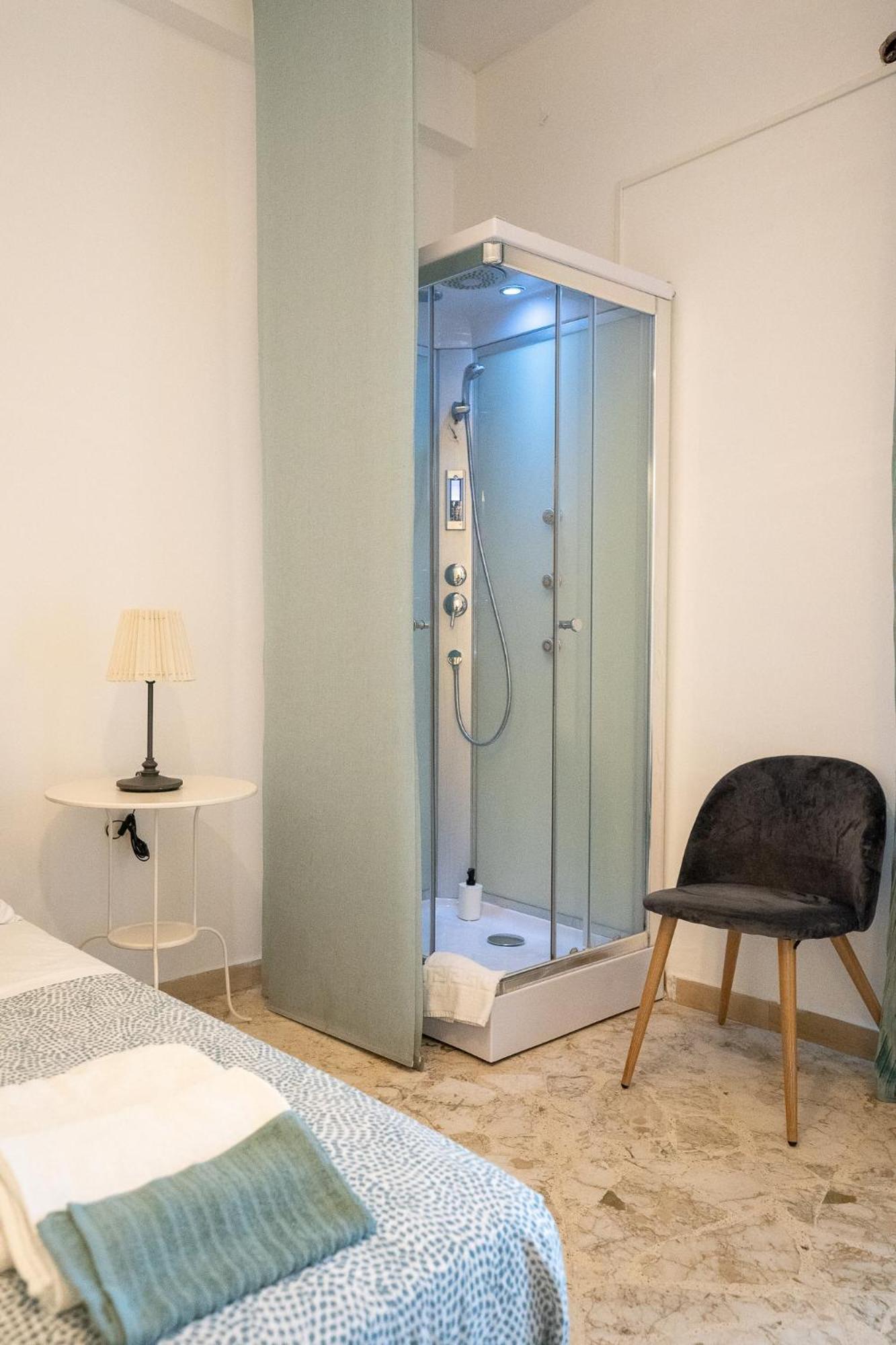 Guest house _ Cavour 156 & Savoia _ *