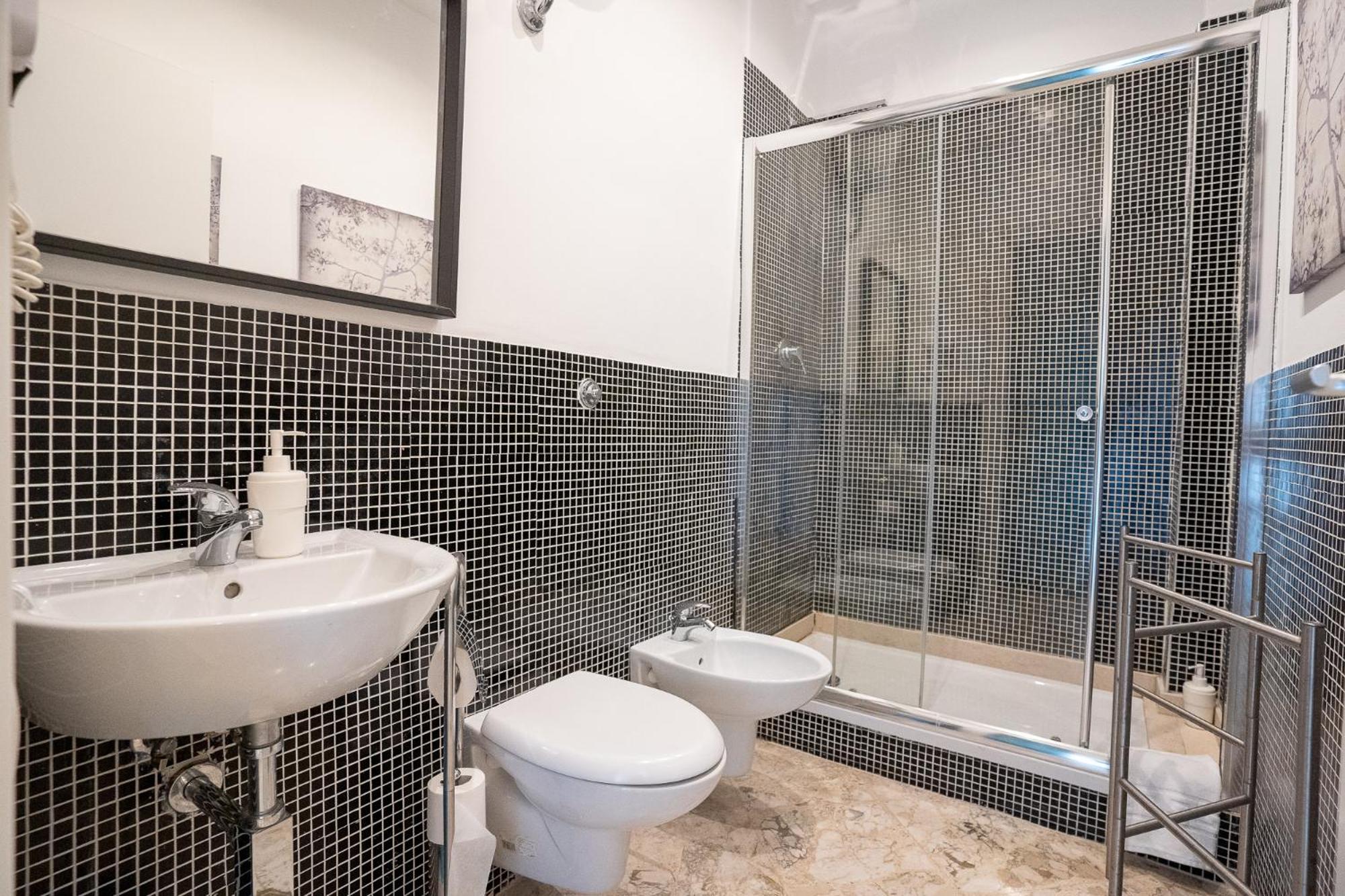 _ Cavour 156 & Savoia _ Guest house