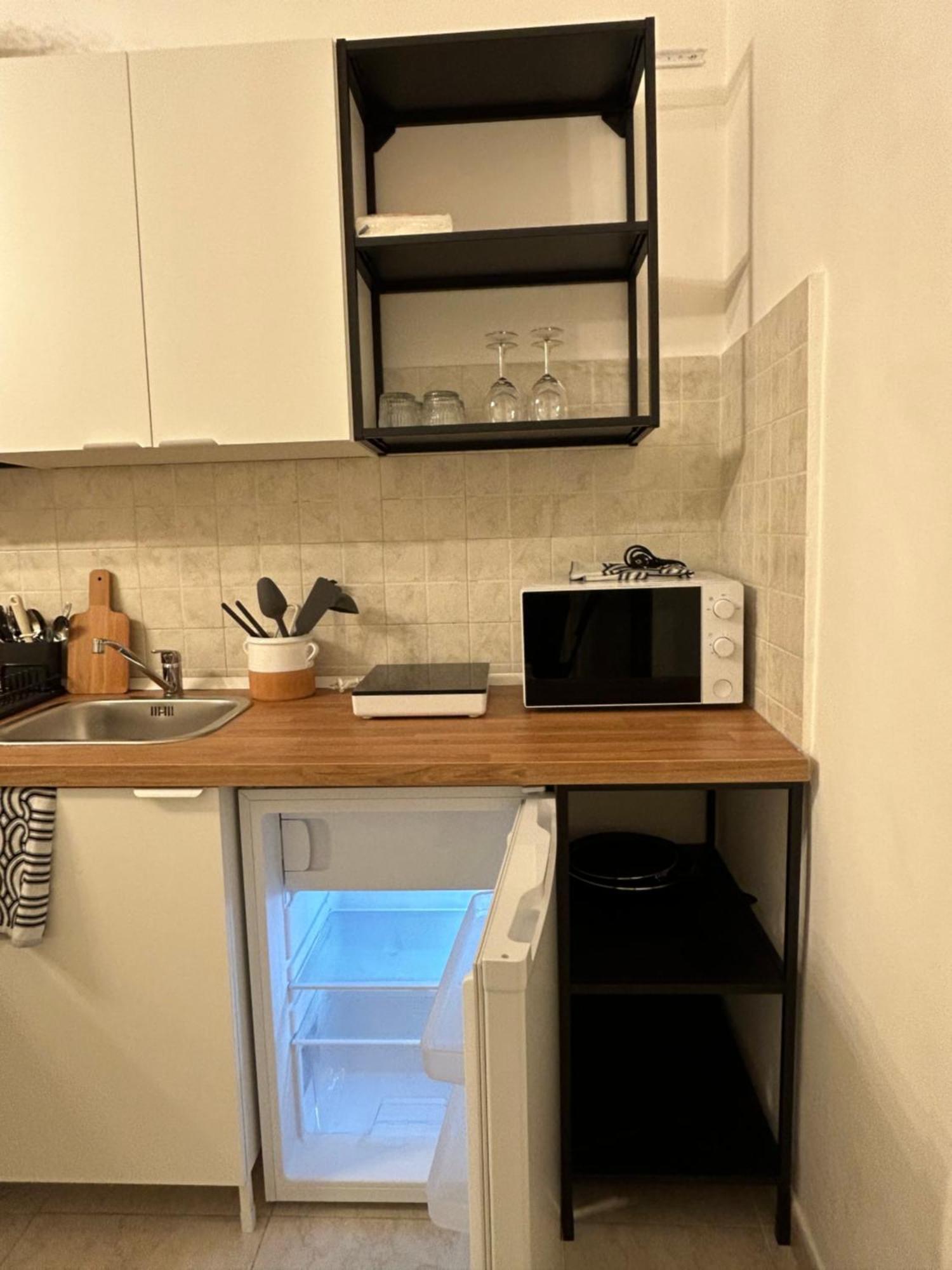 Cri House * Bari