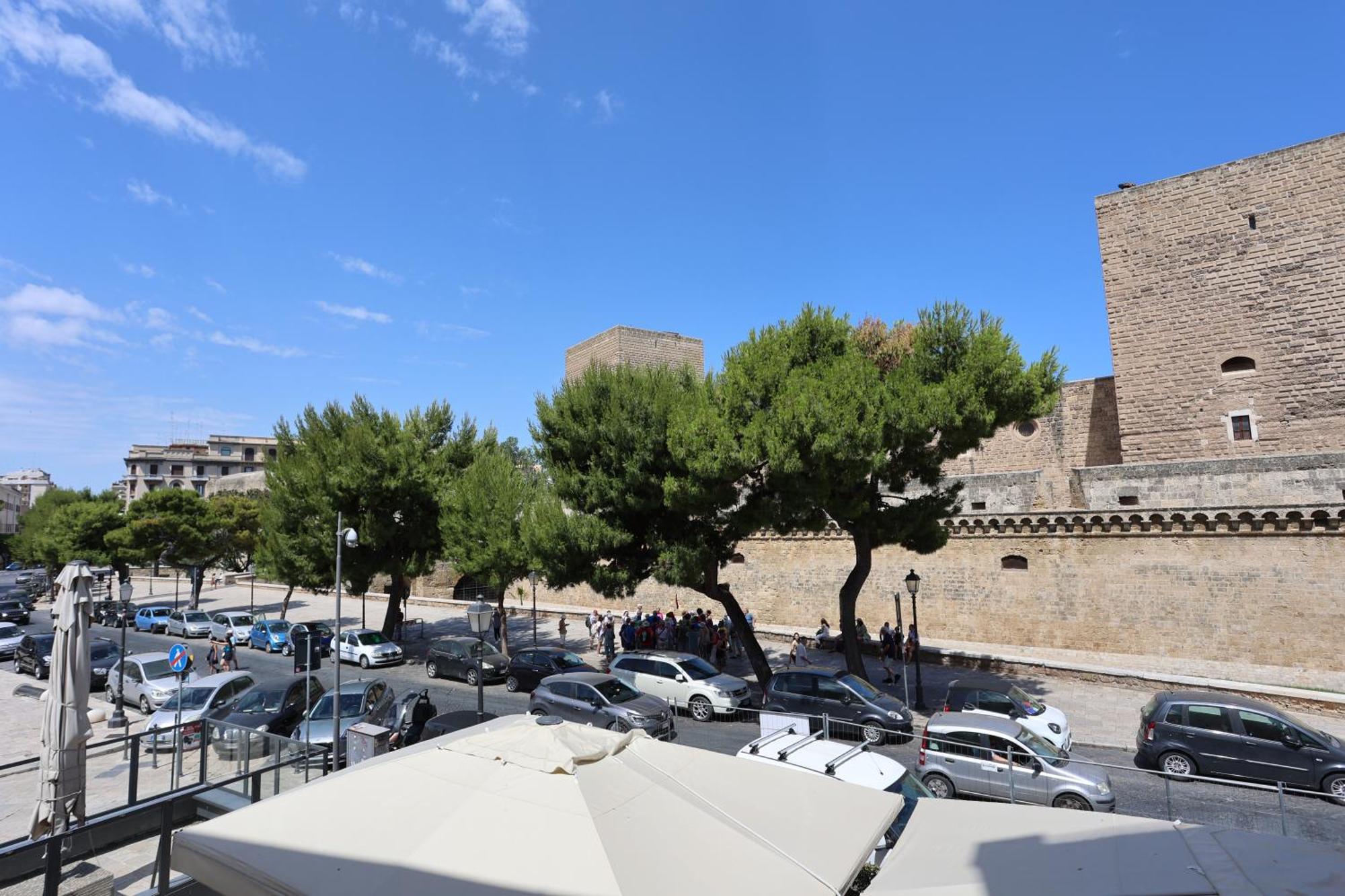 New Opening! - Laus Castello Svevo Design 1 * Bari