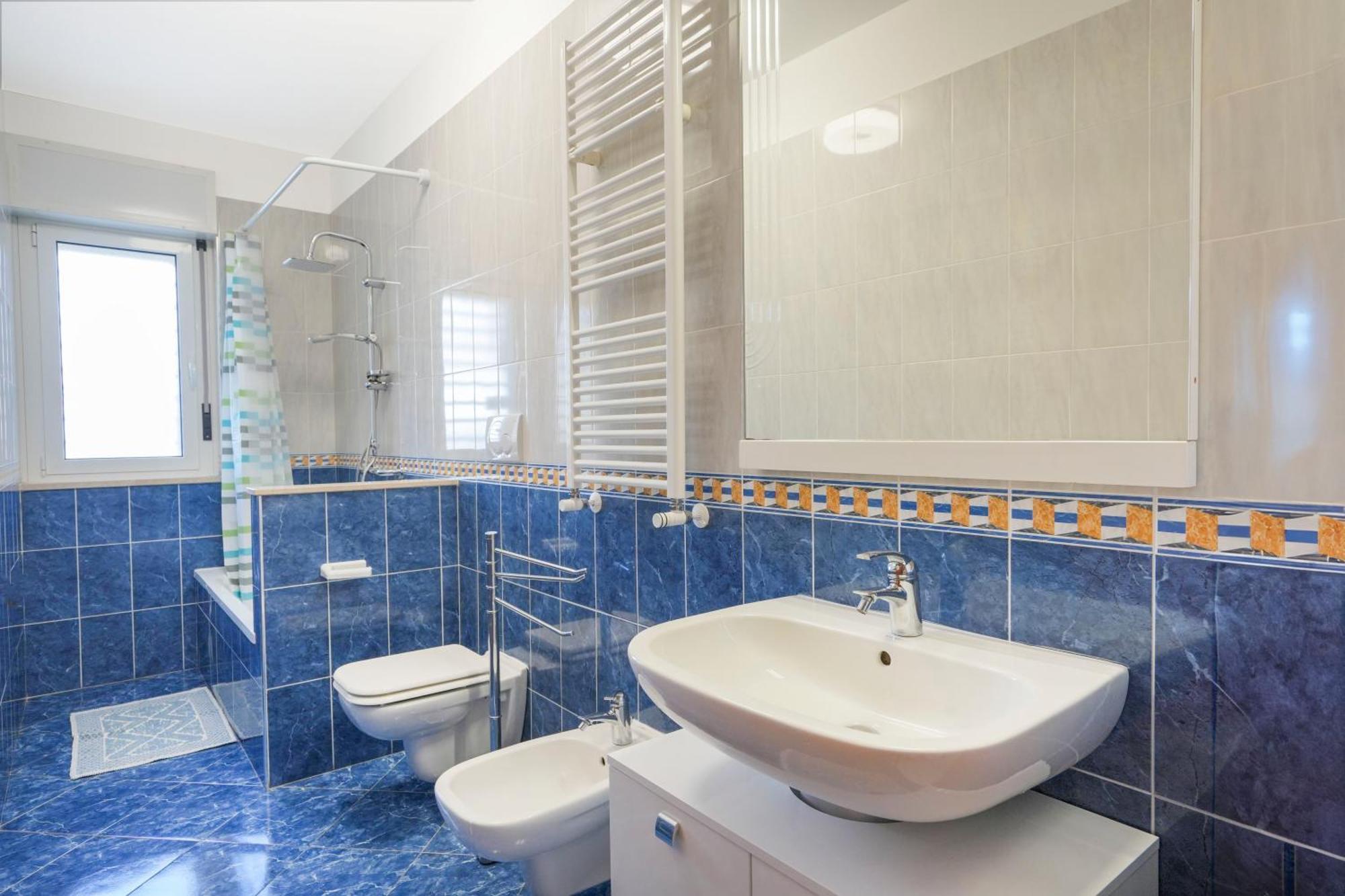 Apartment Mistral - Free Private Car Park Bari