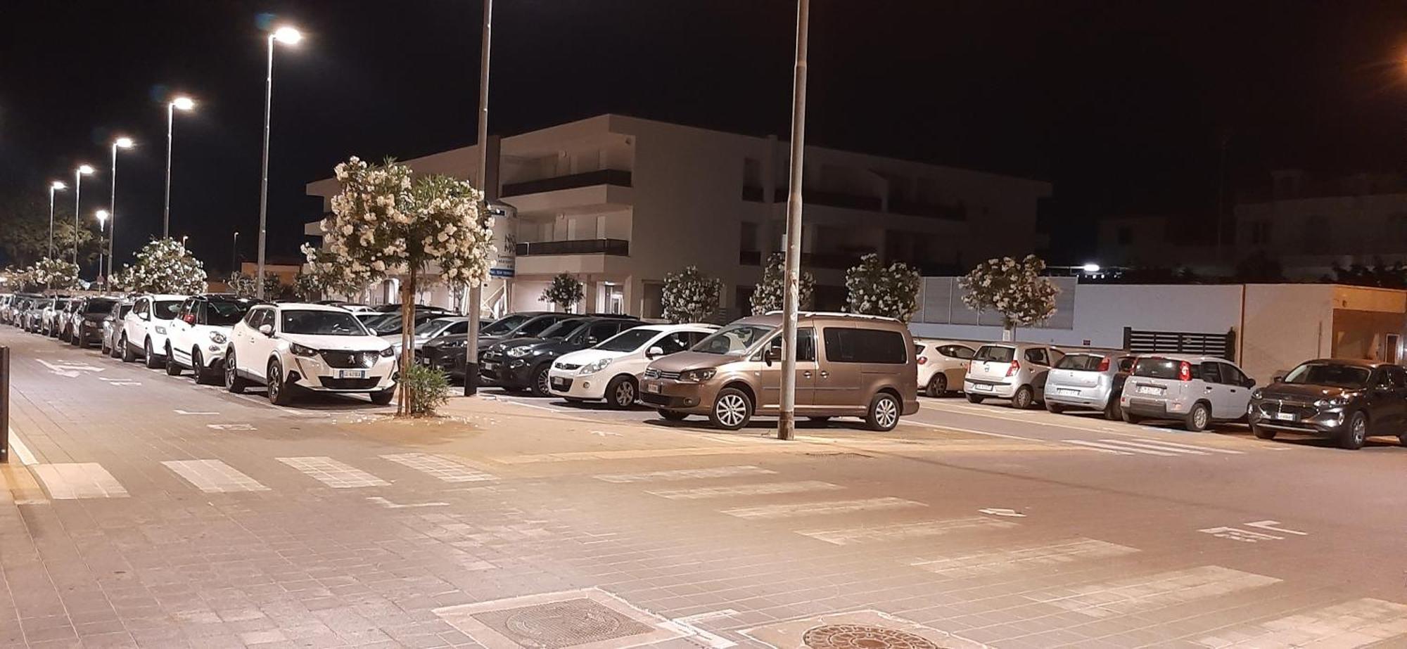 Eden House * Bari