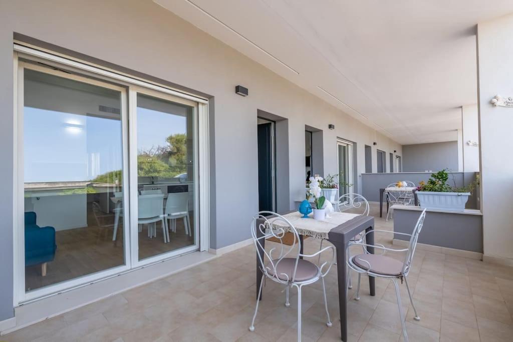Appartement Maison Blaesia - Beachfront Modern Sea Loft *