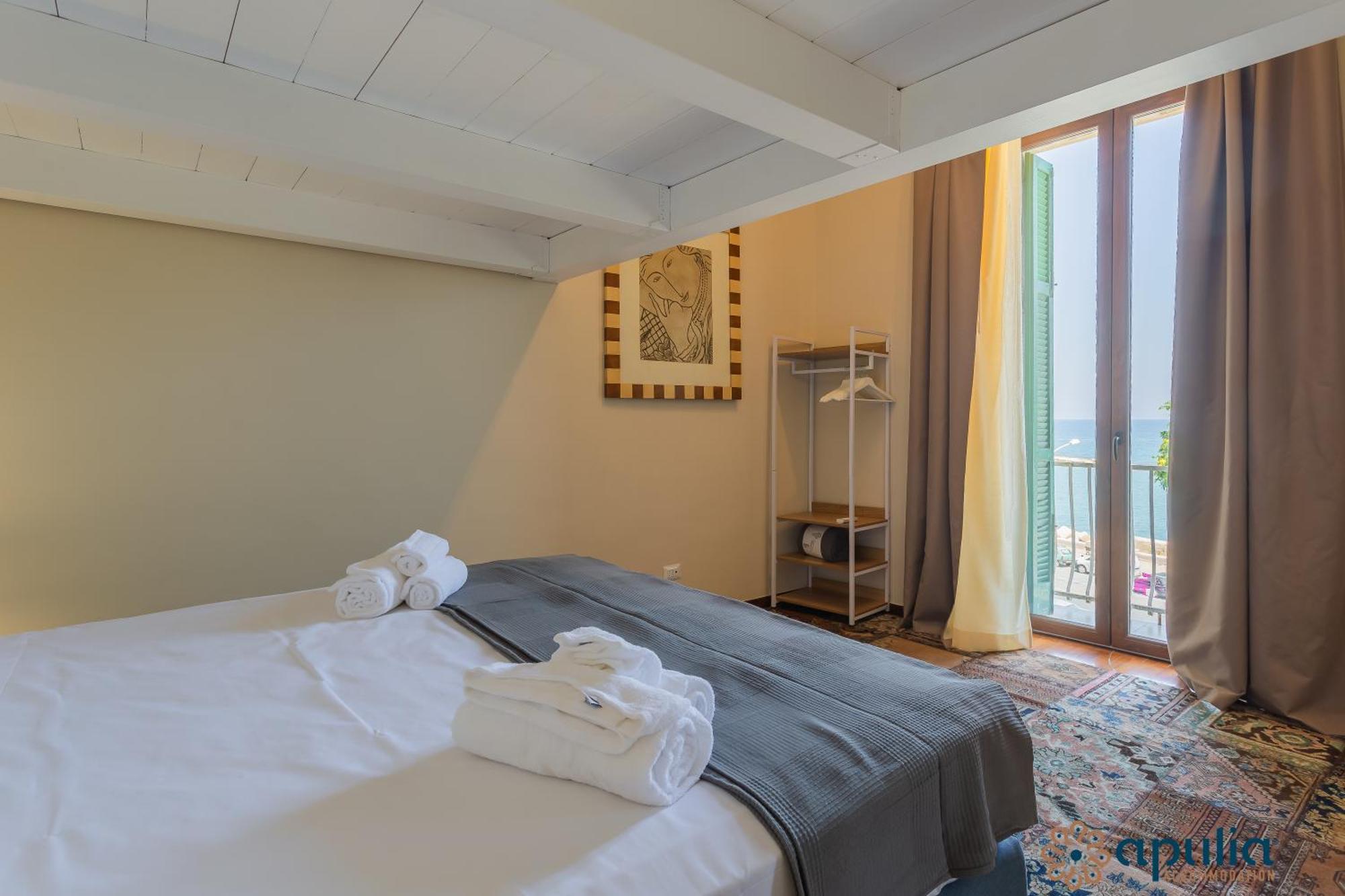 Le Antiche Mura By Apulia *