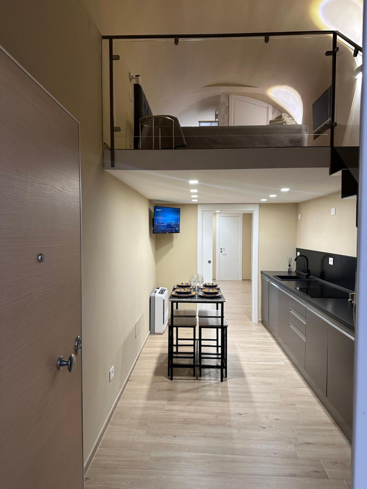 Beata Elia Loft Bari