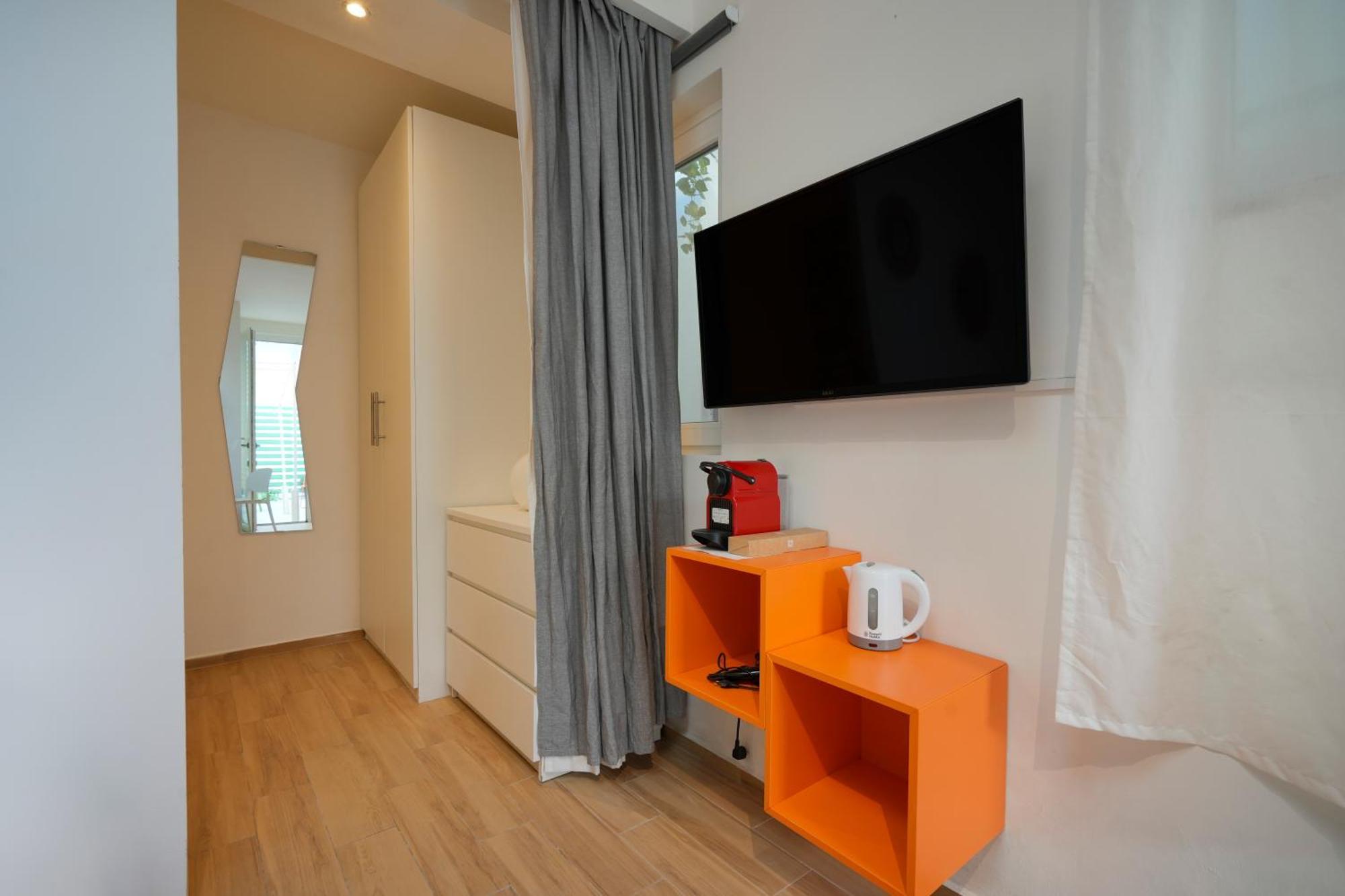 Apartment Color House *
