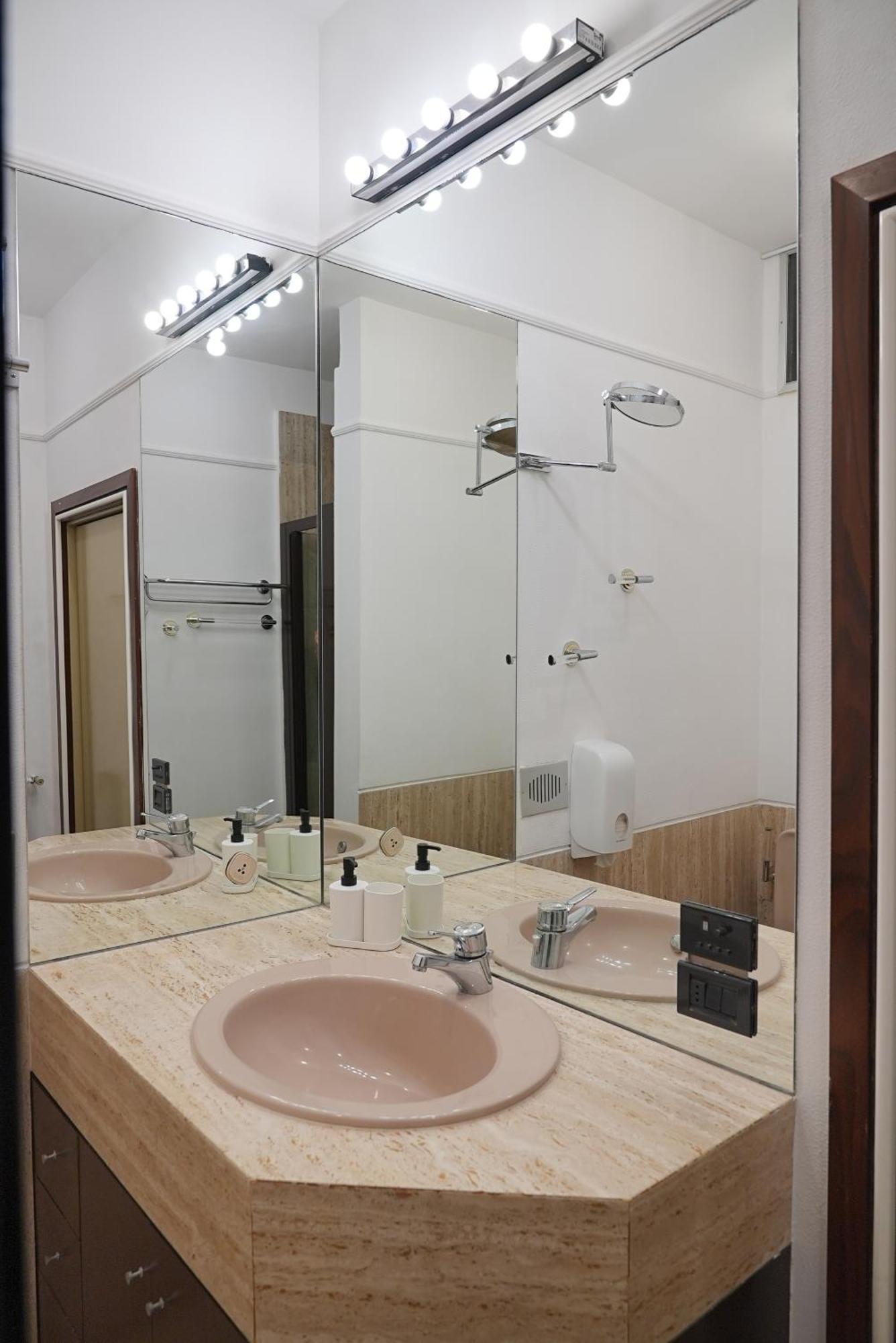 & Premium - Centro - Stazione Gasthof Bari