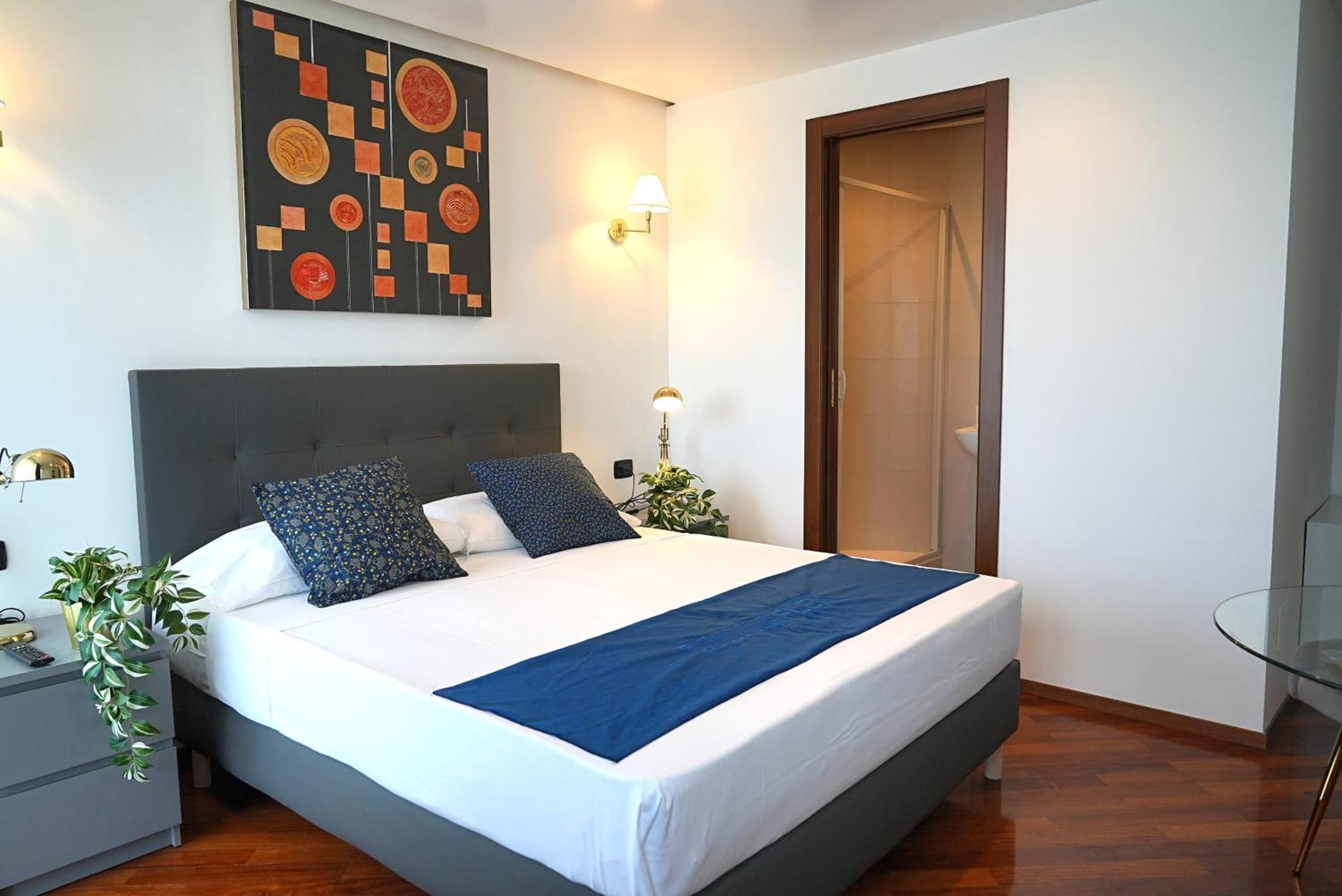 & Premium - Centro - Stazione * Bari