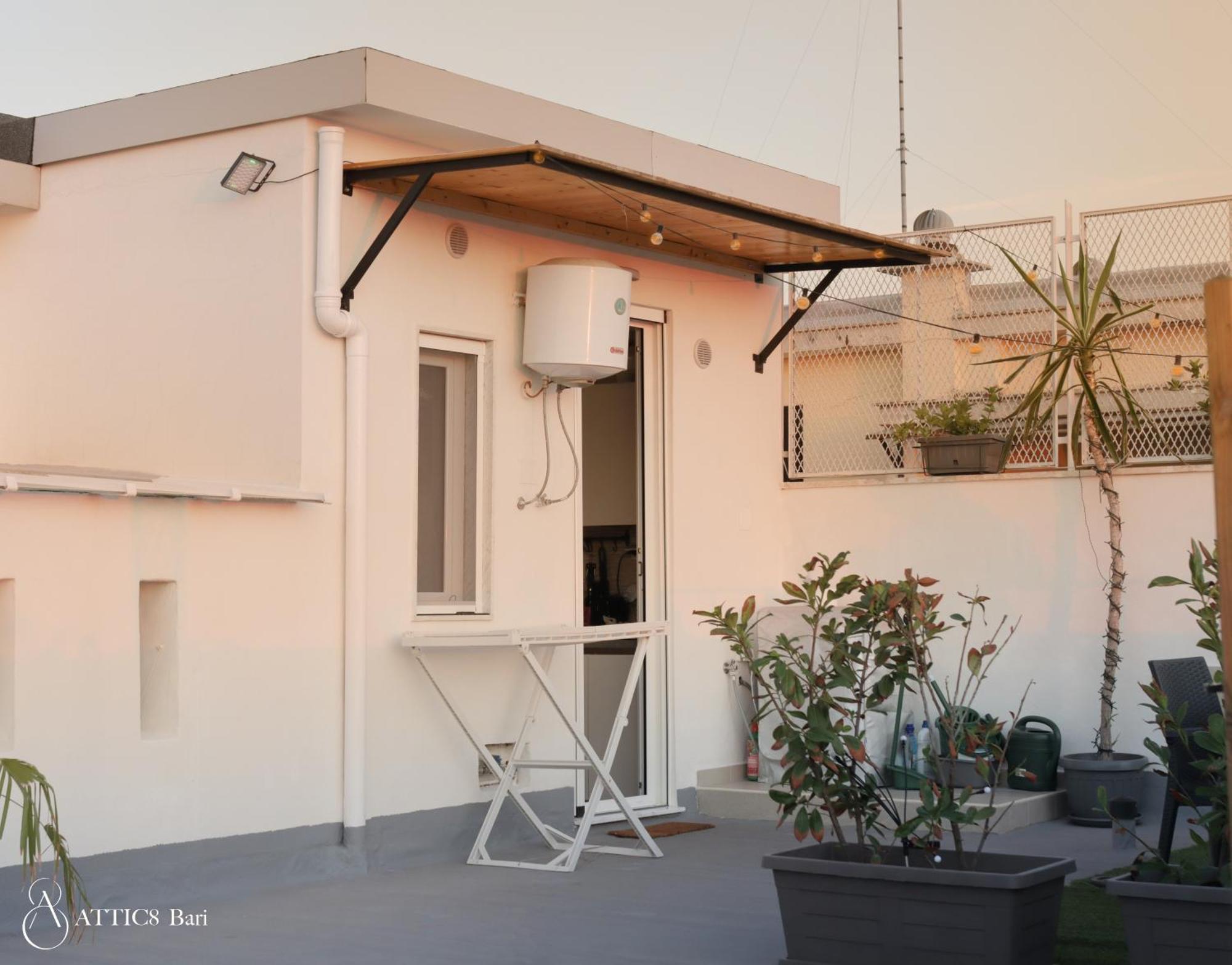 Attic8 Bari