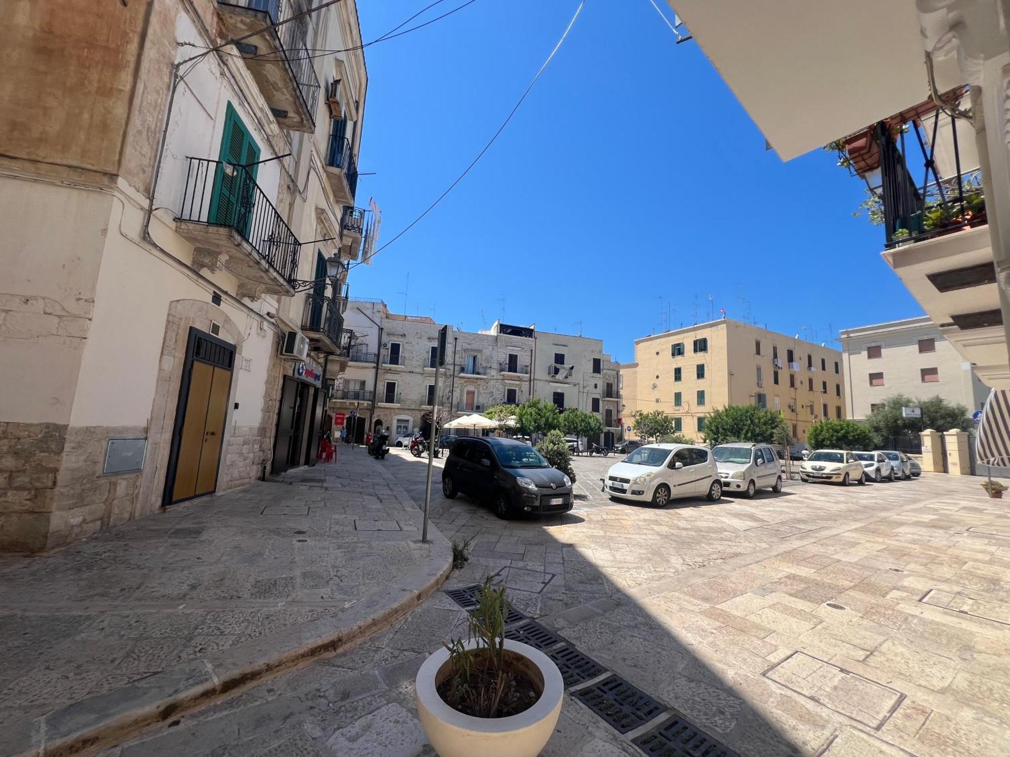 Carola Luxury Bari