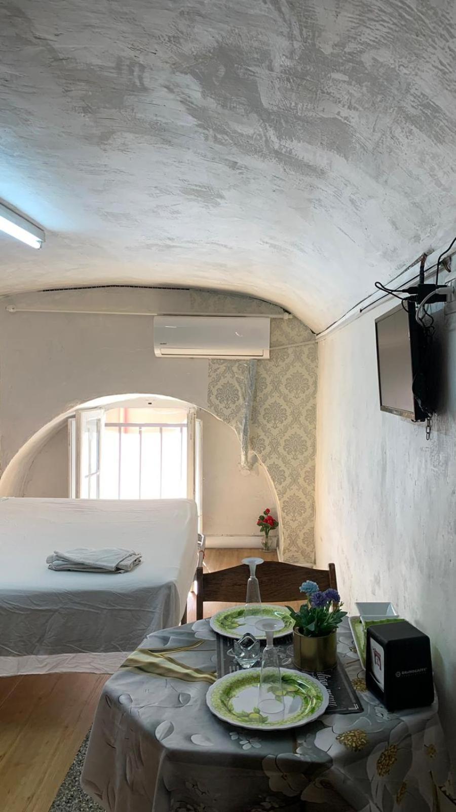Arch House * Bari