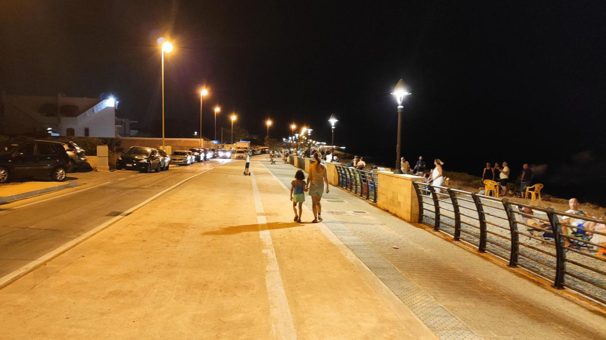 Căn hộ Seagull - Front And Sea View & Airport *