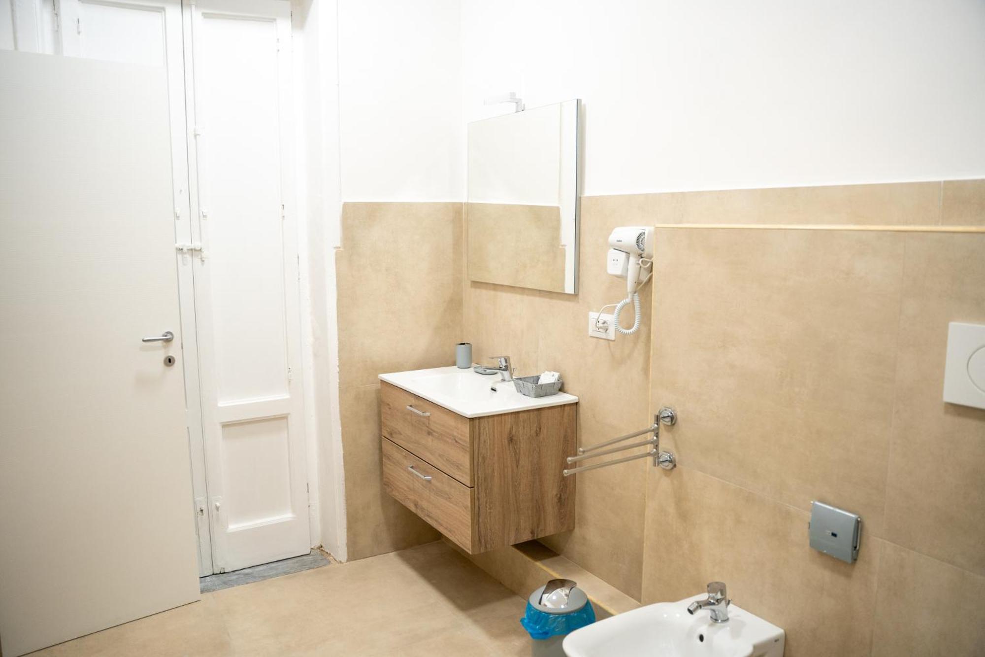 Principe Amedeo 93 Bed & Breakfast Bari