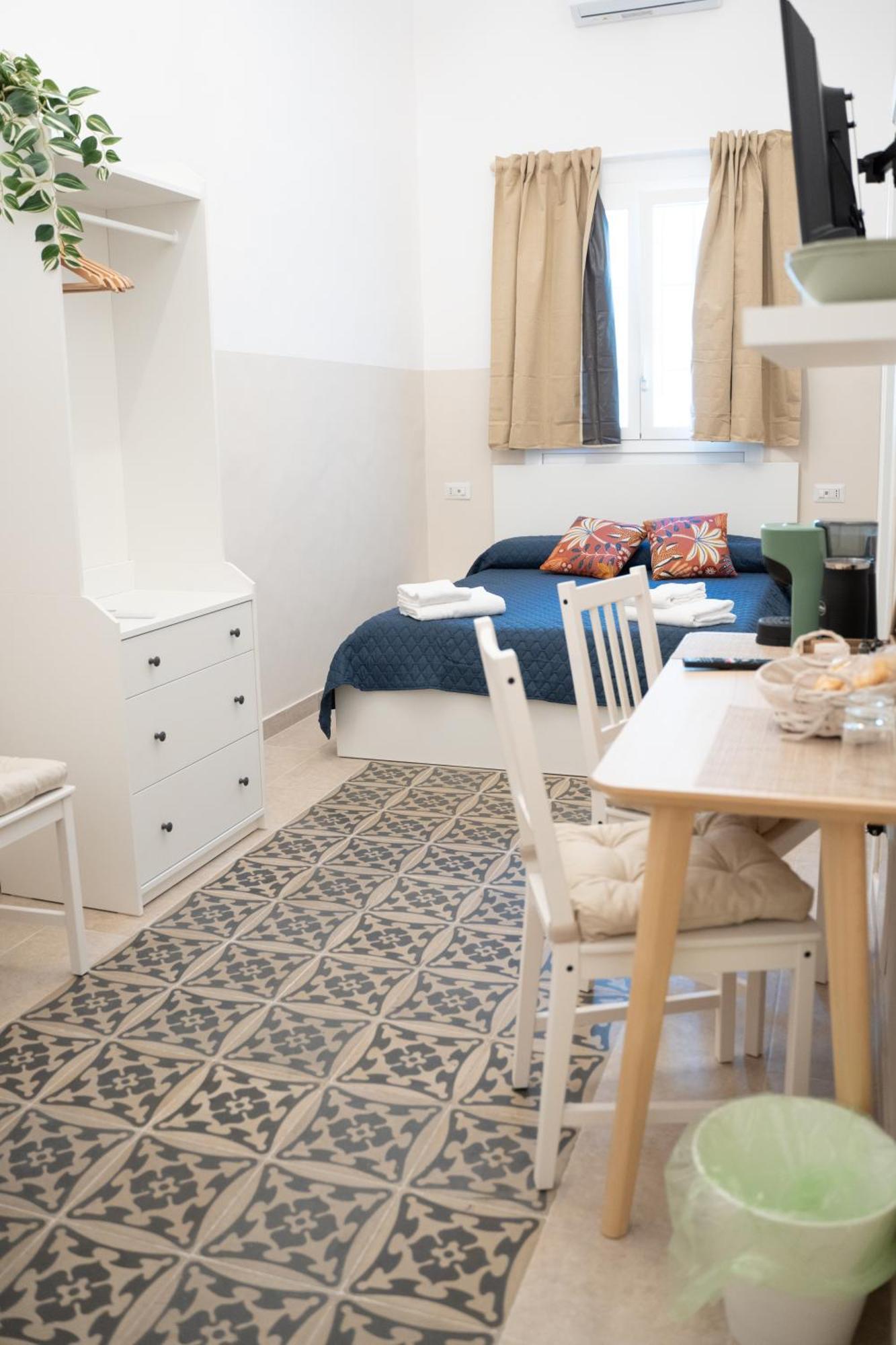 Principe Amedeo 93 Bed & Breakfast Bari