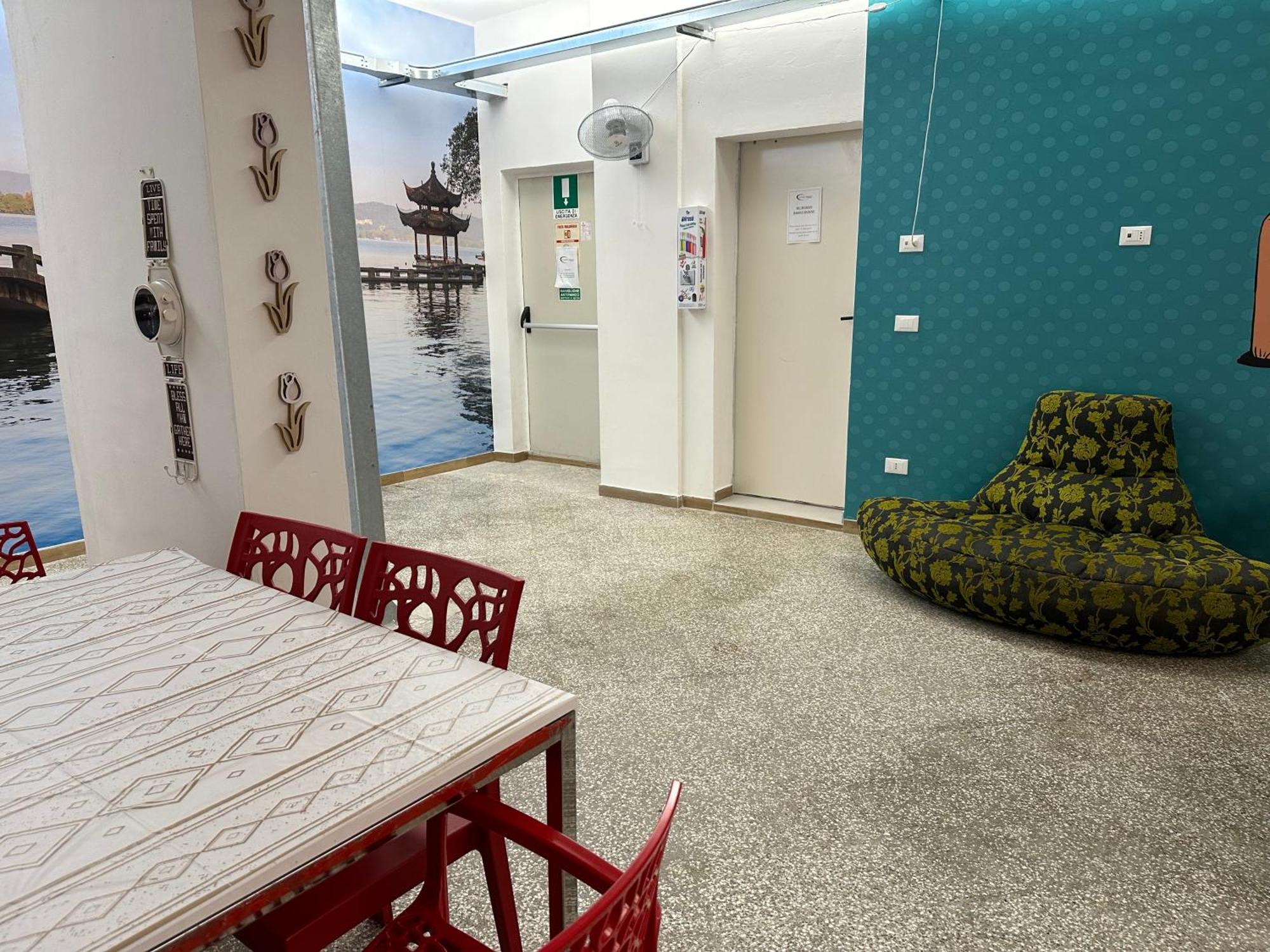 Cconforthotels Host Bari