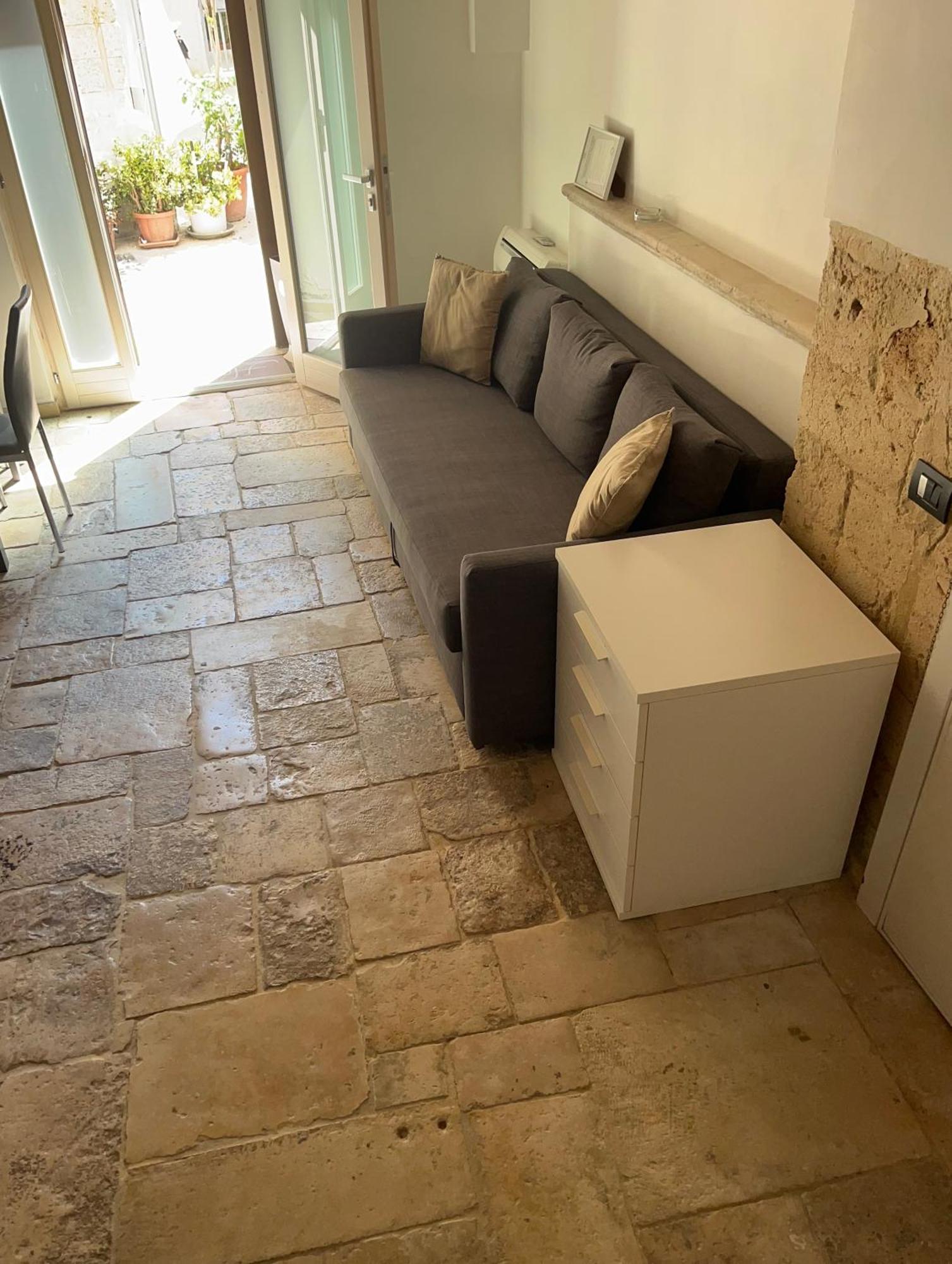 Ground Stone Apartment *