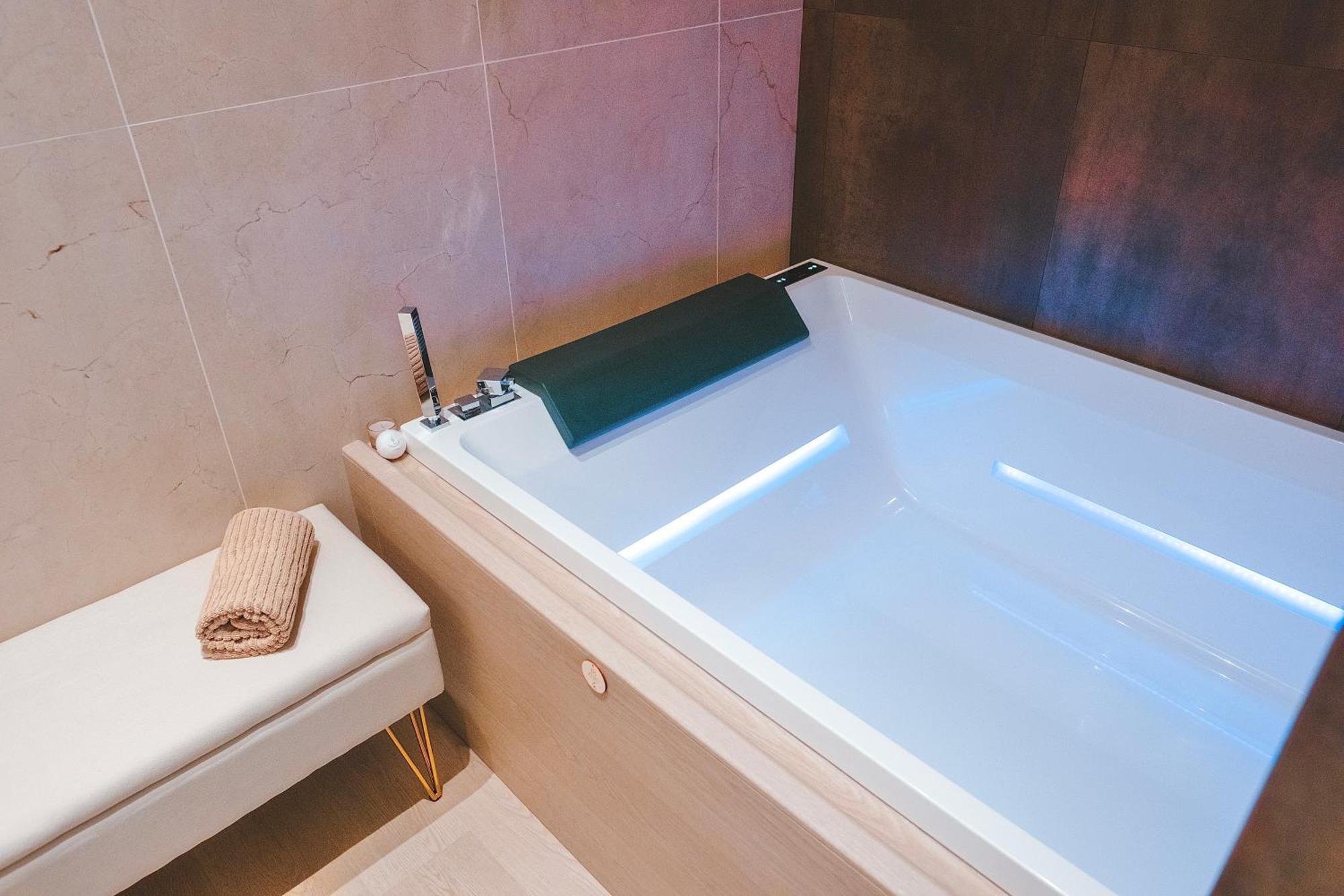 18zero2 Luxury Apartment *