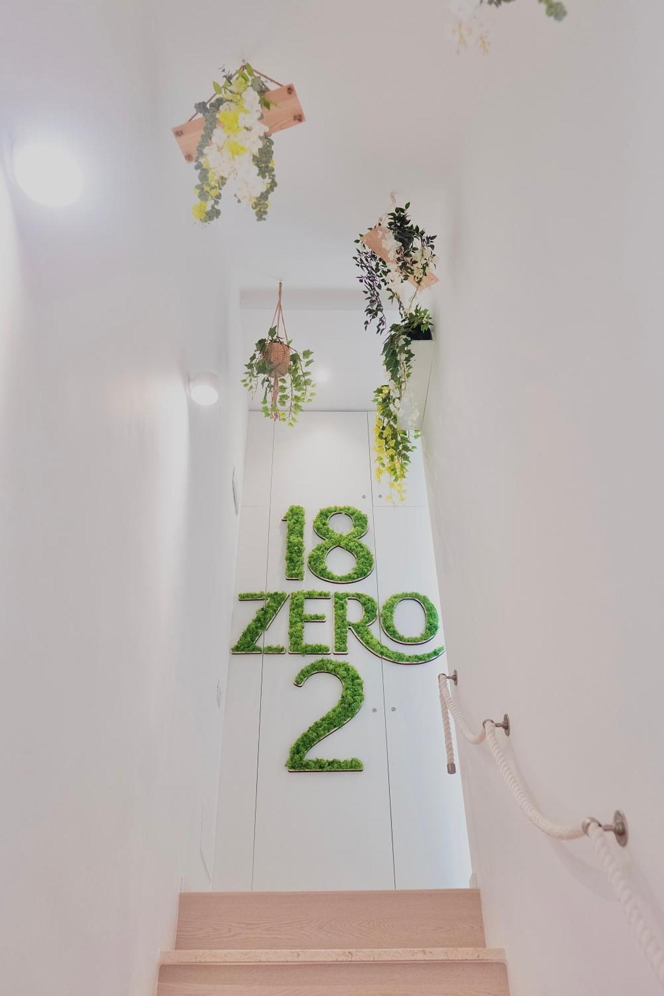 18zero2 Luxury Bari