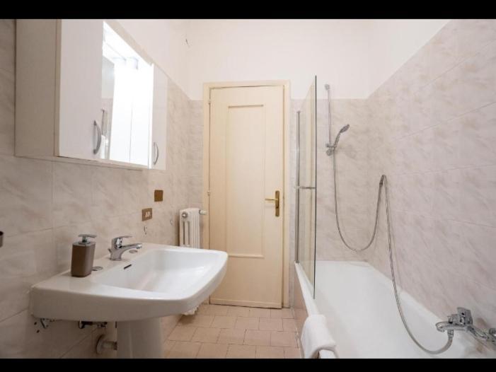 L.t. Savoia Palace & Cavour C.l. Guest house Bari