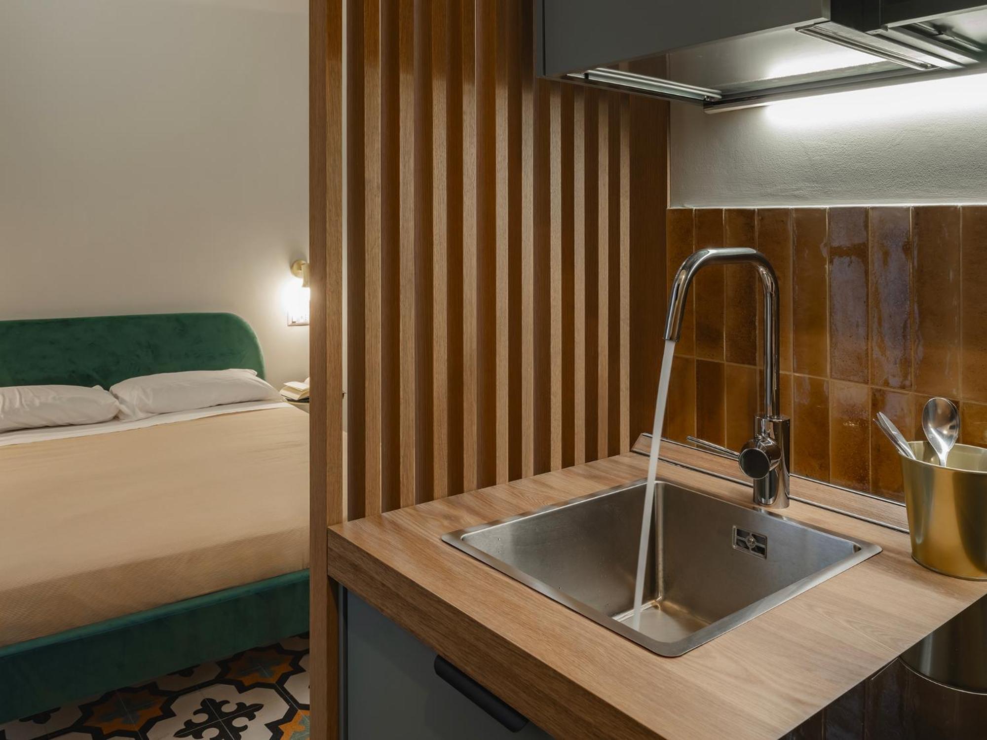Almica24 Guest house *