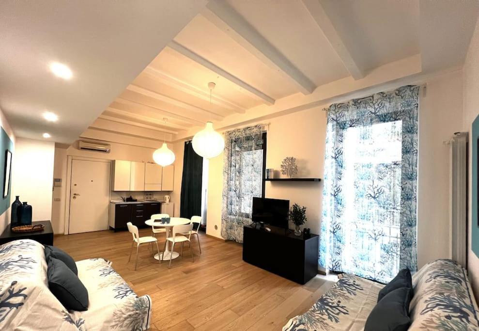 Chagall-bozzi 59 Apartment *