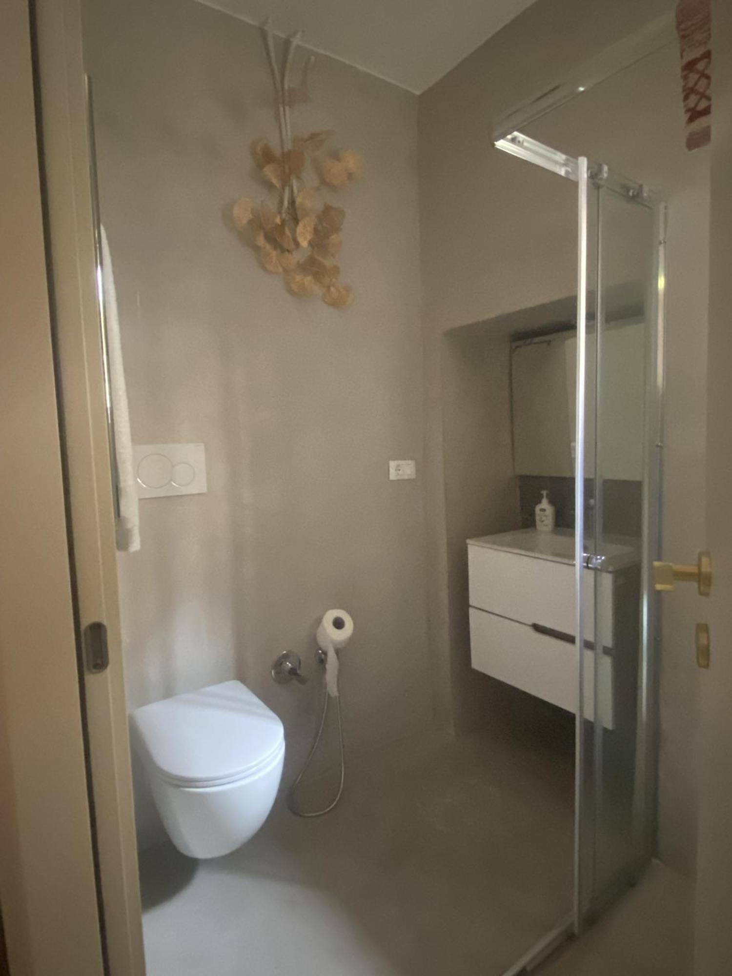 Quiet And Stylish - Center, Minutes To Station Bari