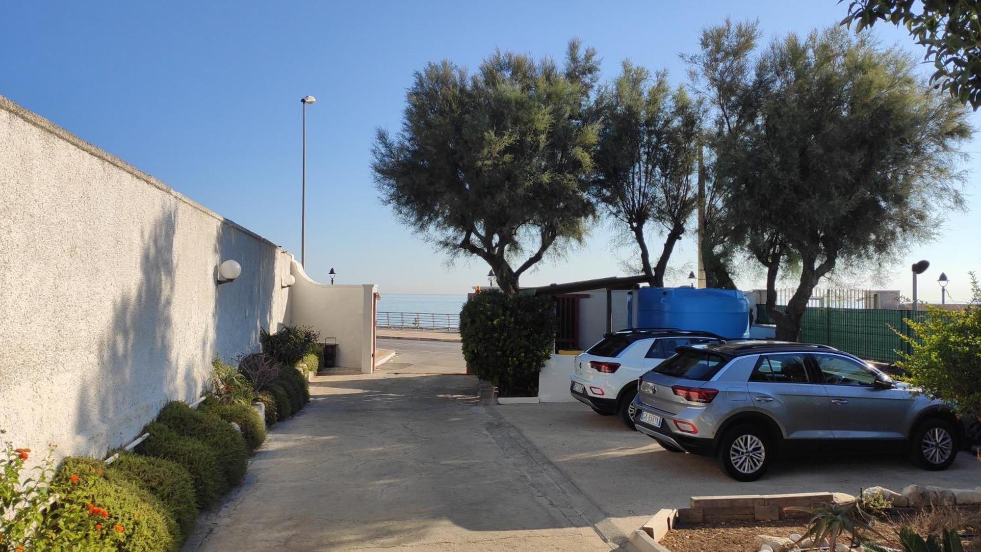 Apartment Seagull - Front And Sea View & Airport