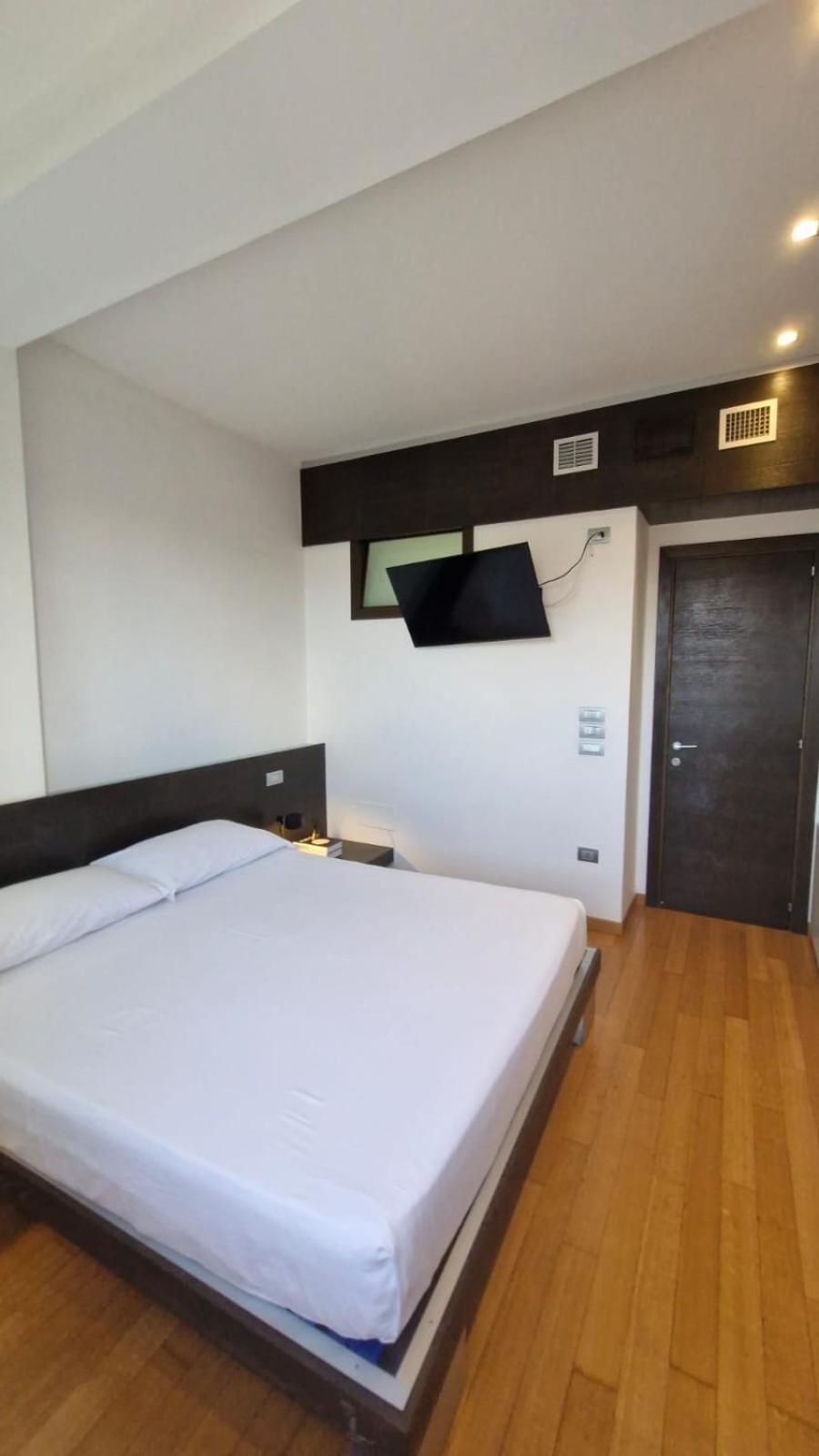 Apartment Attico Reale In Centro Tra Stazione & Centro Storico