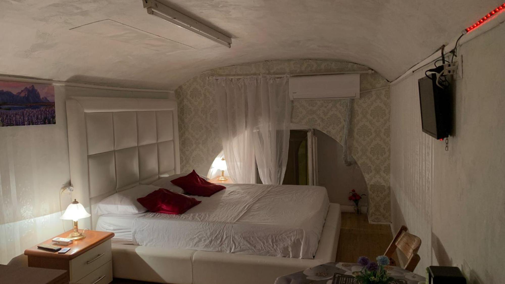 Arch House Apartment *